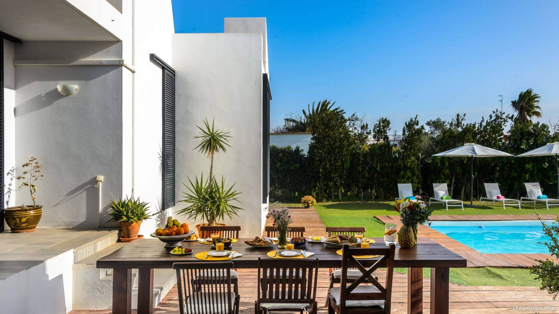 VILLA ANUR - 3 Bedrooms - San Jordi Near Playa den Bossa/Ibiza Town