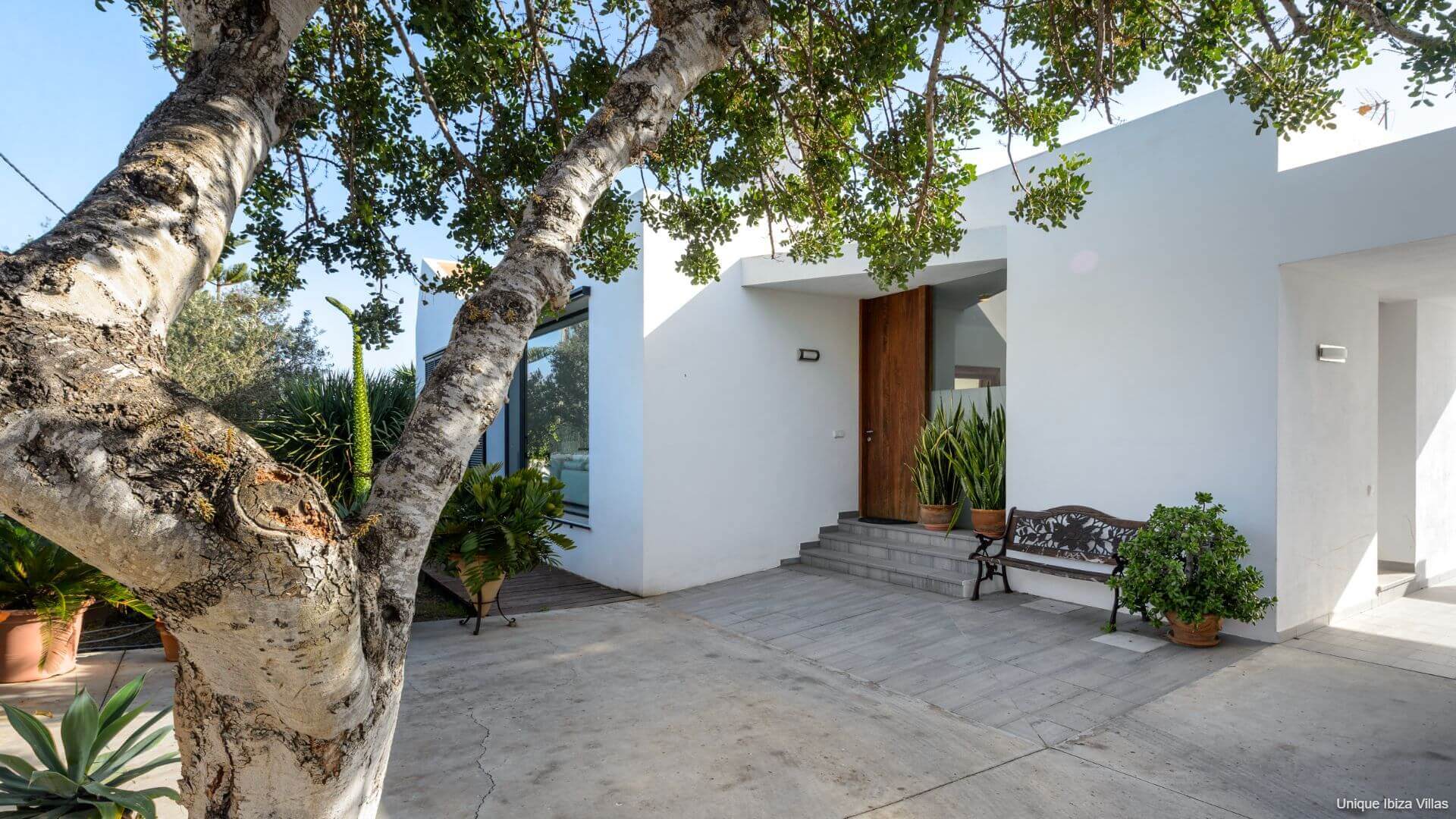 VILLA ANUR - 3 Bedrooms - San Jordi Near Playa den Bossa/Ibiza Town