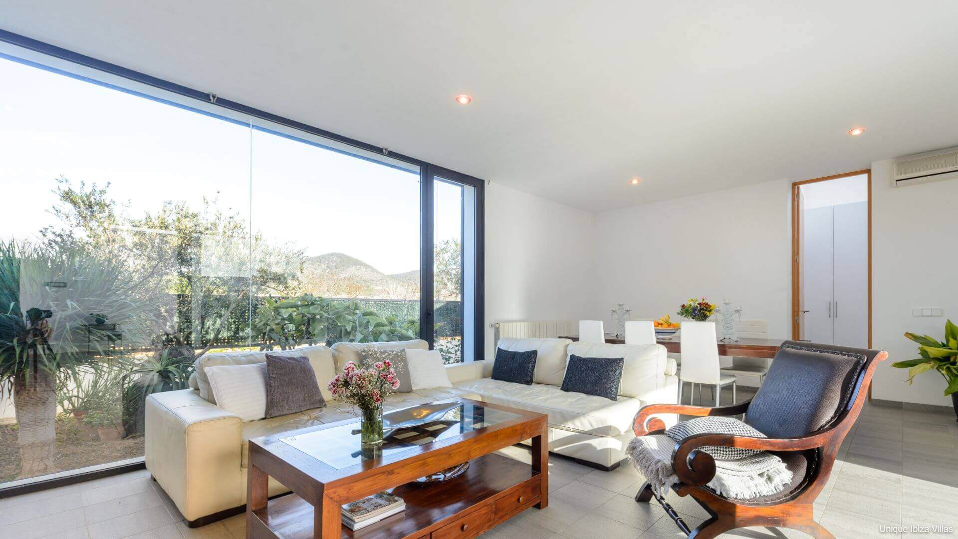 VILLA ANUR - 3 Bedrooms - San Jordi Near Playa den Bossa/Ibiza Town