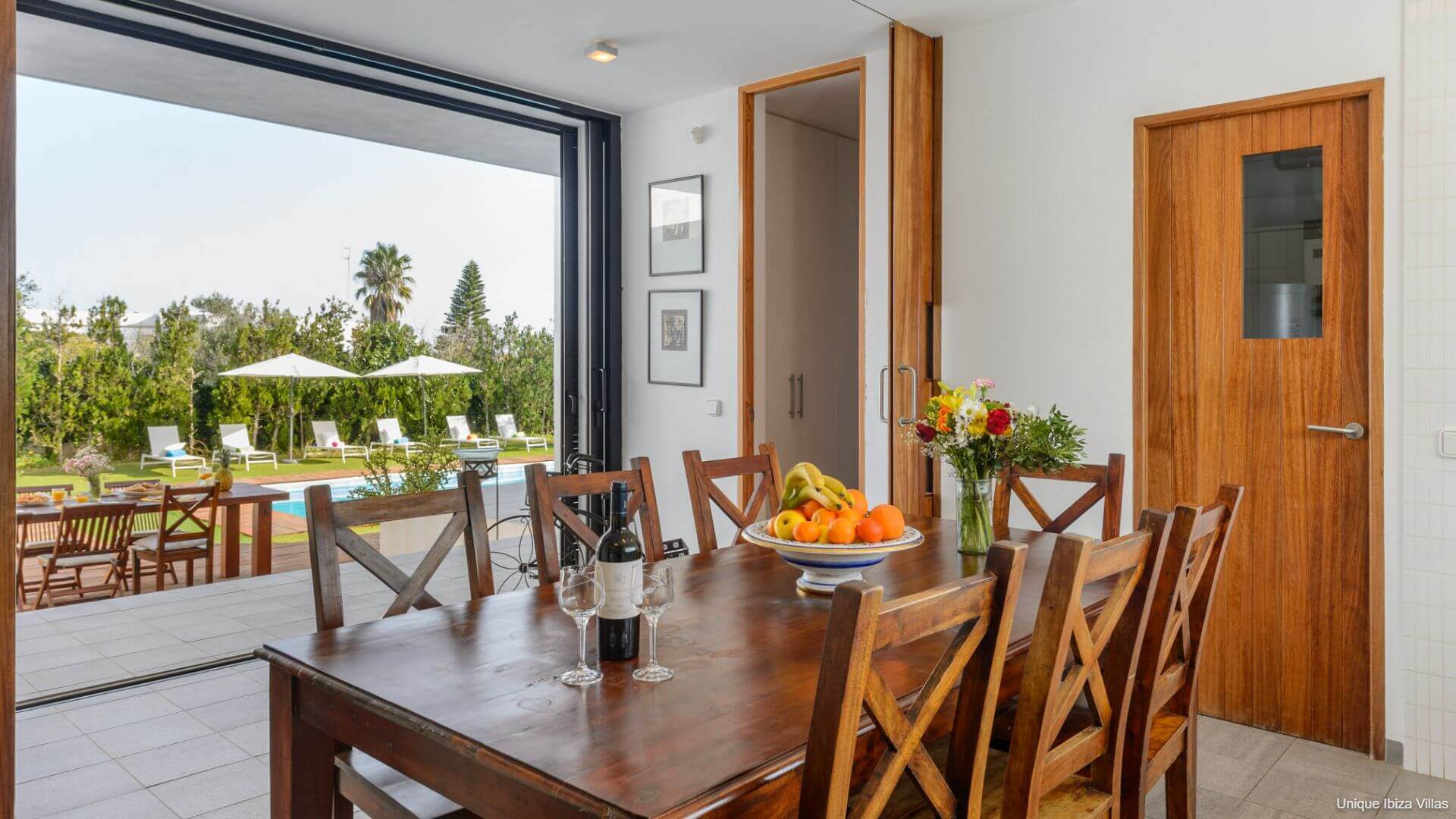 VILLA ANUR - 3 Bedrooms - San Jordi Near Playa den Bossa/Ibiza Town