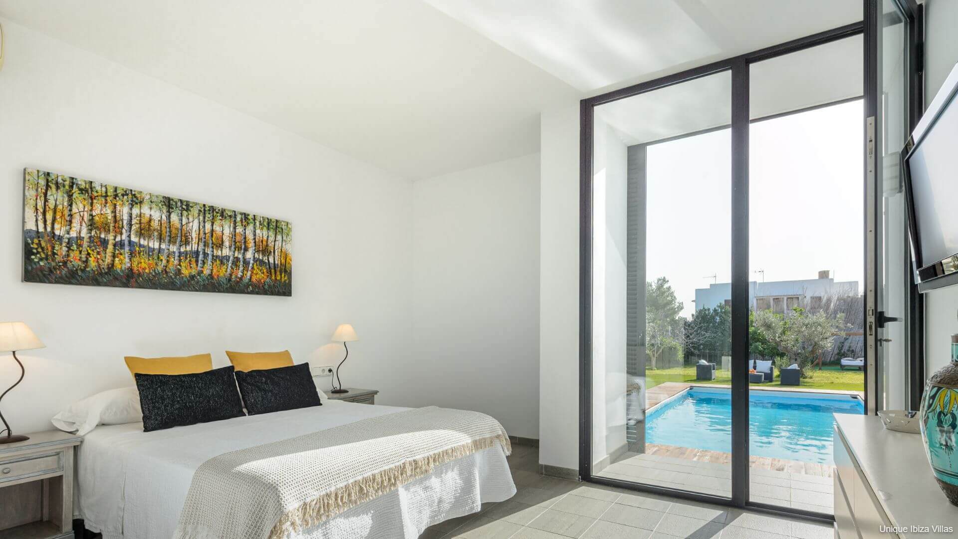 VILLA ANUR - 3 Bedrooms - San Jordi Near Playa den Bossa/Ibiza Town