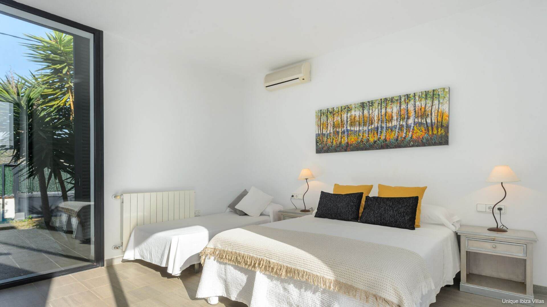 VILLA ANUR - 3 Bedrooms - San Jordi Near Playa den Bossa/Ibiza Town