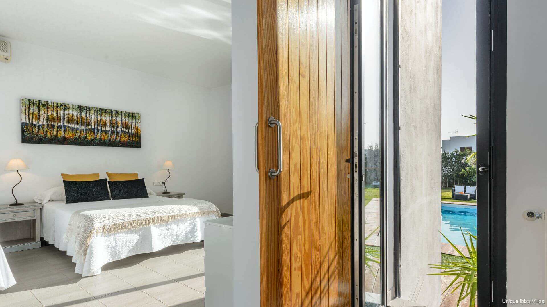 VILLA ANUR - 3 Bedrooms - San Jordi Near Playa den Bossa/Ibiza Town