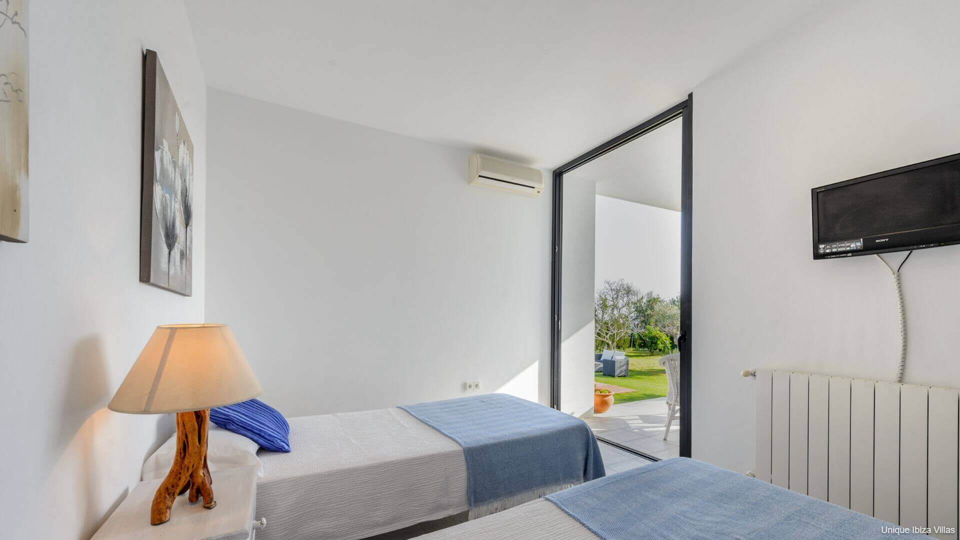 VILLA ANUR - 3 Bedrooms - San Jordi Near Playa den Bossa/Ibiza Town