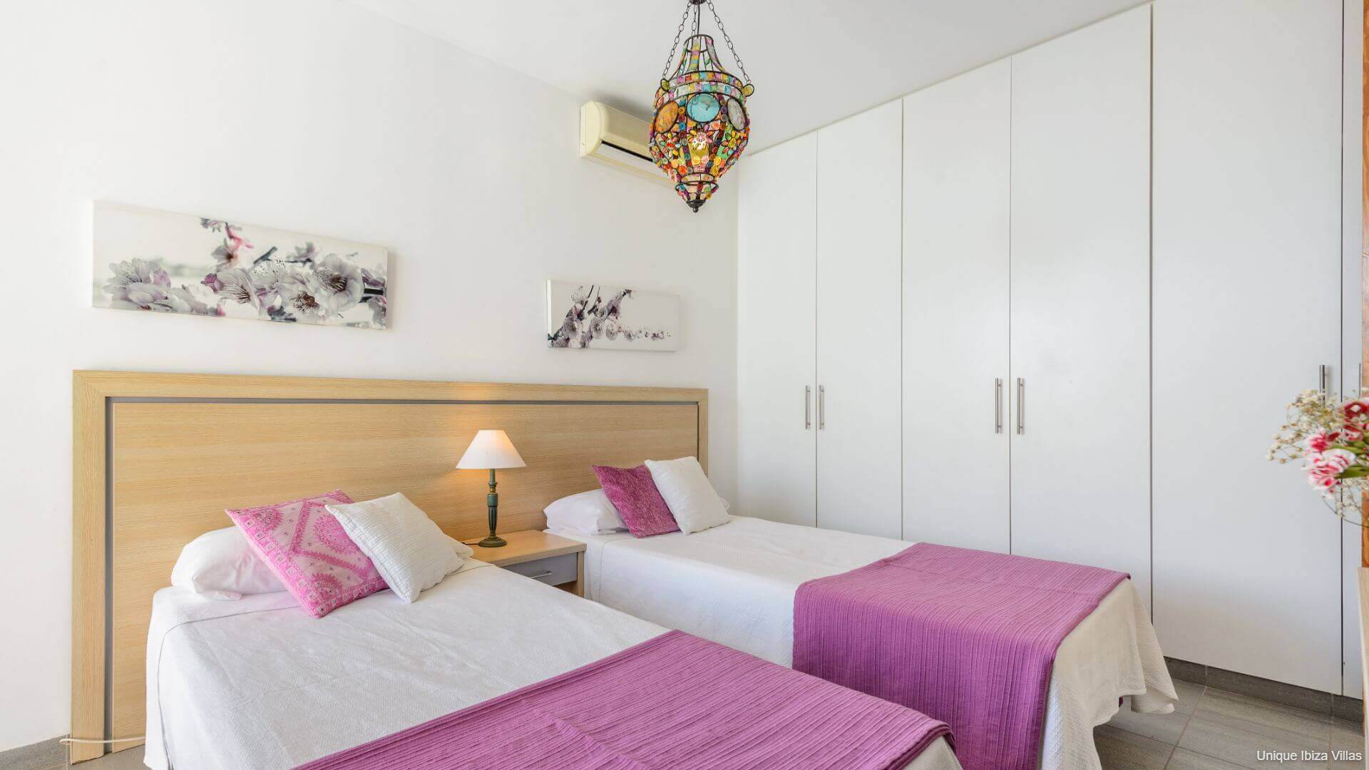 VILLA ANUR - 3 Bedrooms - San Jordi Near Playa den Bossa/Ibiza Town