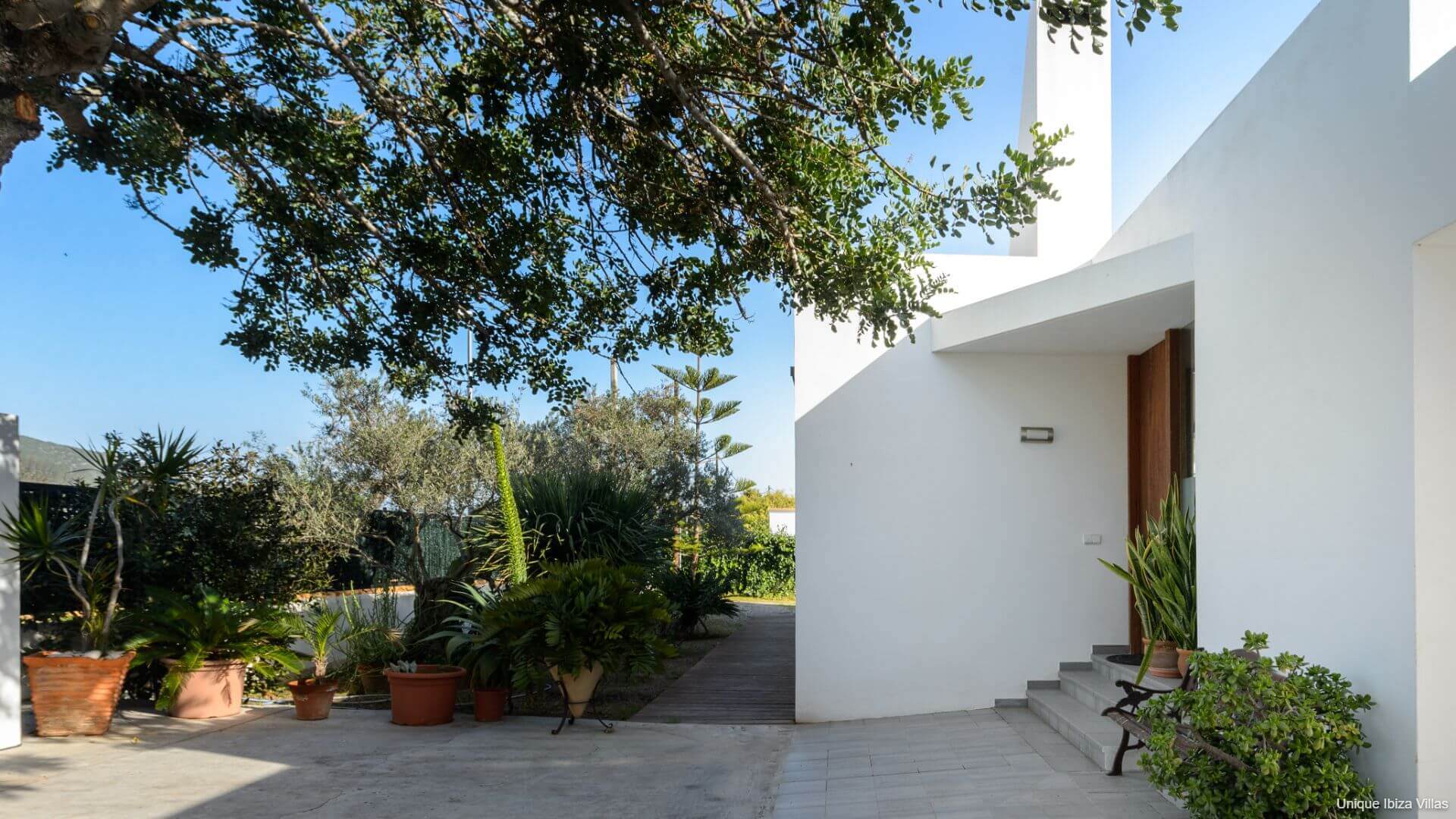 VILLA ANUR - 3 Bedrooms - San Jordi Near Playa den Bossa/Ibiza Town