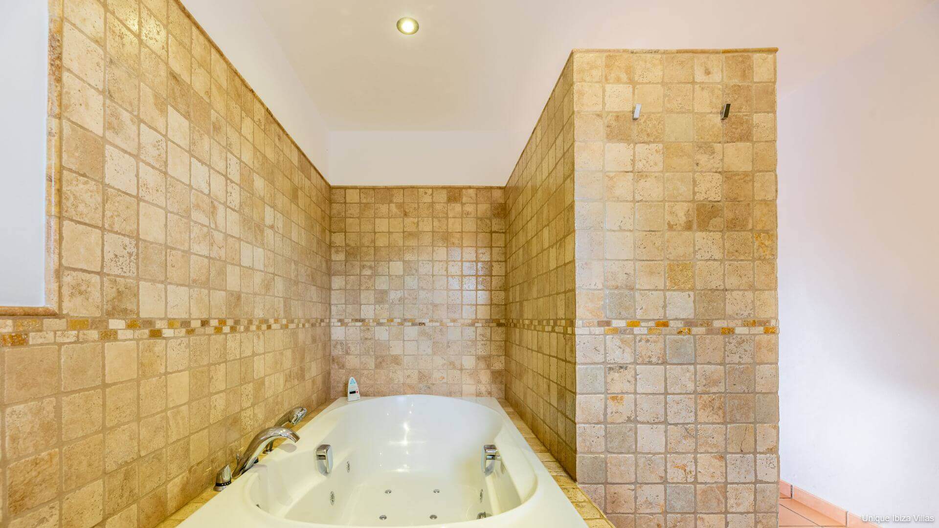VILLA SA TANCA DEN LLOSES - 4 Bedrooms - Cala Llonga/Santa Eulalia