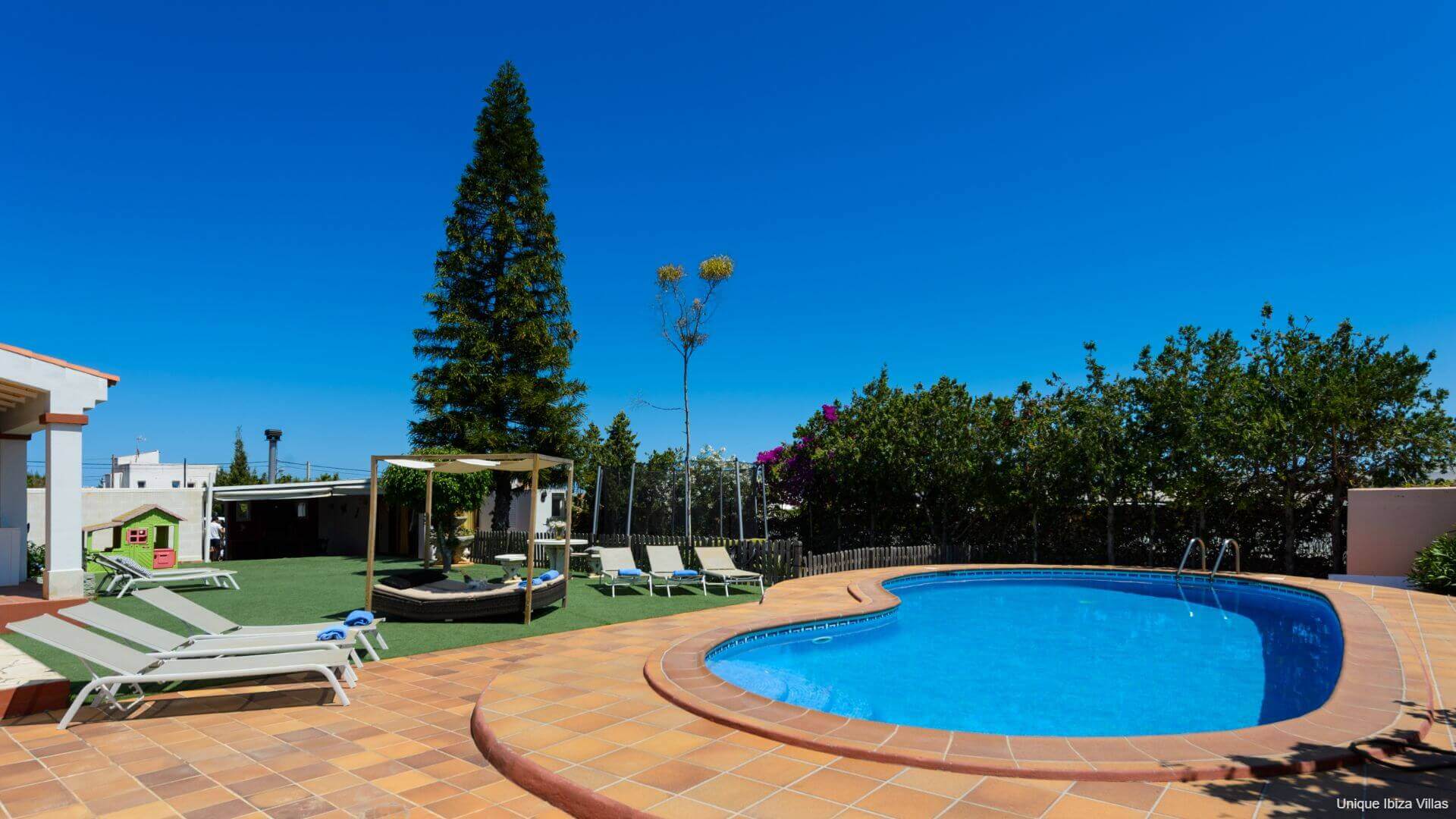 VILLA SA CARROCA - 5 Bedrooms - Sa Carroca Near Playa den Bossa/Ibiza Town