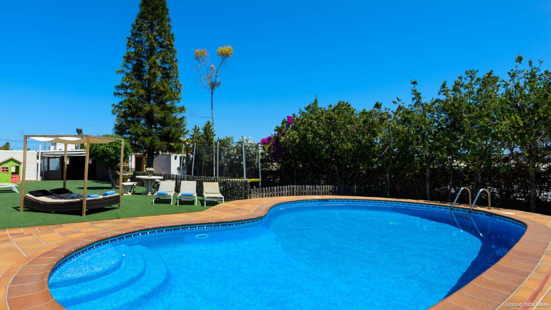 VILLA SA CARROCA - 5 Bedrooms - Sa Carroca Near Playa den Bossa/Ibiza Town