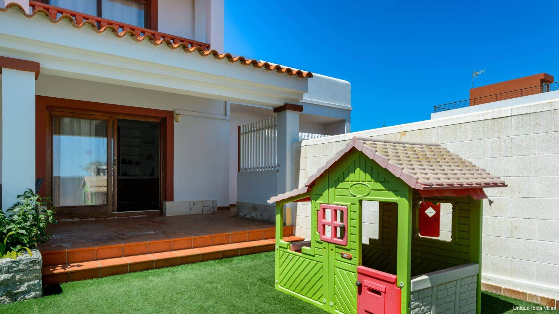 VILLA SA CARROCA - 5 Bedrooms - Sa Carroca Near Playa den Bossa/Ibiza Town
