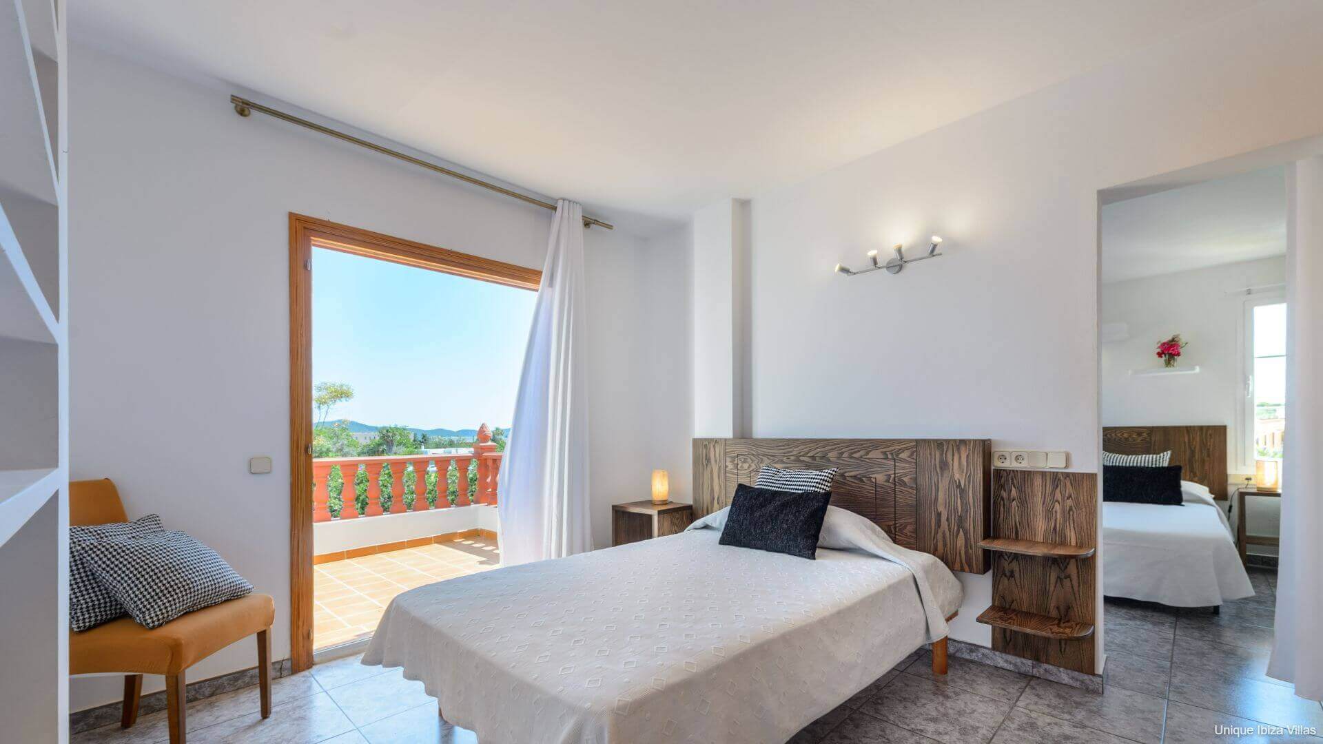 VILLA SA CARROCA - 5 Bedrooms - Sa Carroca Near Playa den Bossa/Ibiza Town