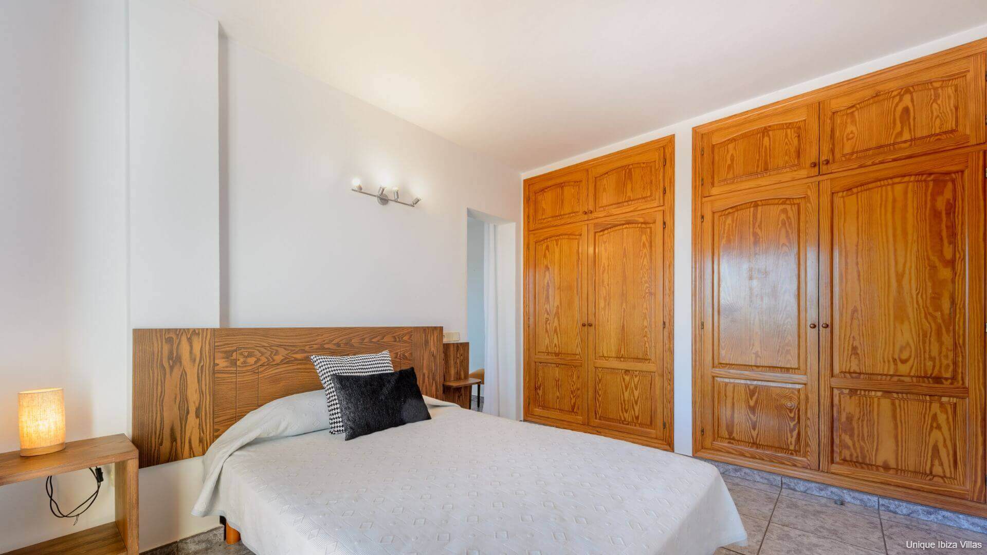 VILLA SA CARROCA - 5 Bedrooms - Sa Carroca Near Playa den Bossa/Ibiza Town