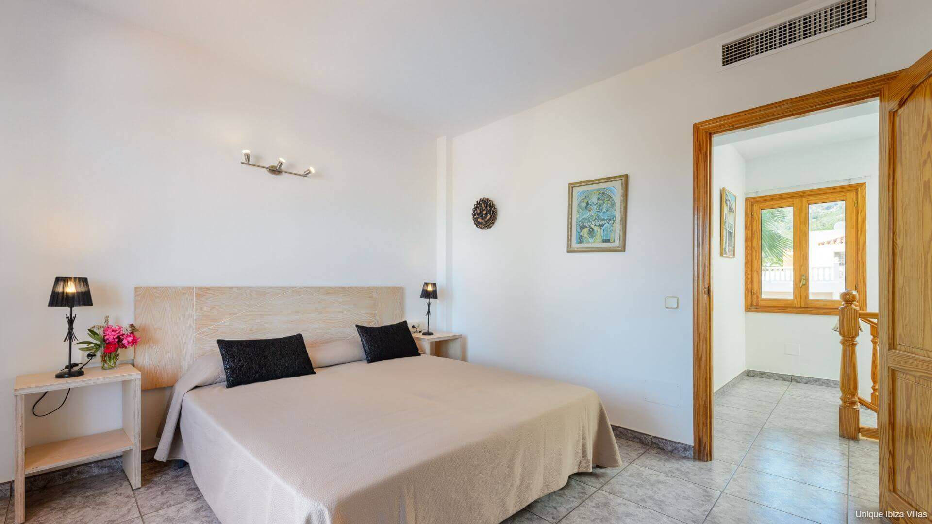 VILLA SA CARROCA - 5 Bedrooms - Sa Carroca Near Playa den Bossa/Ibiza Town
