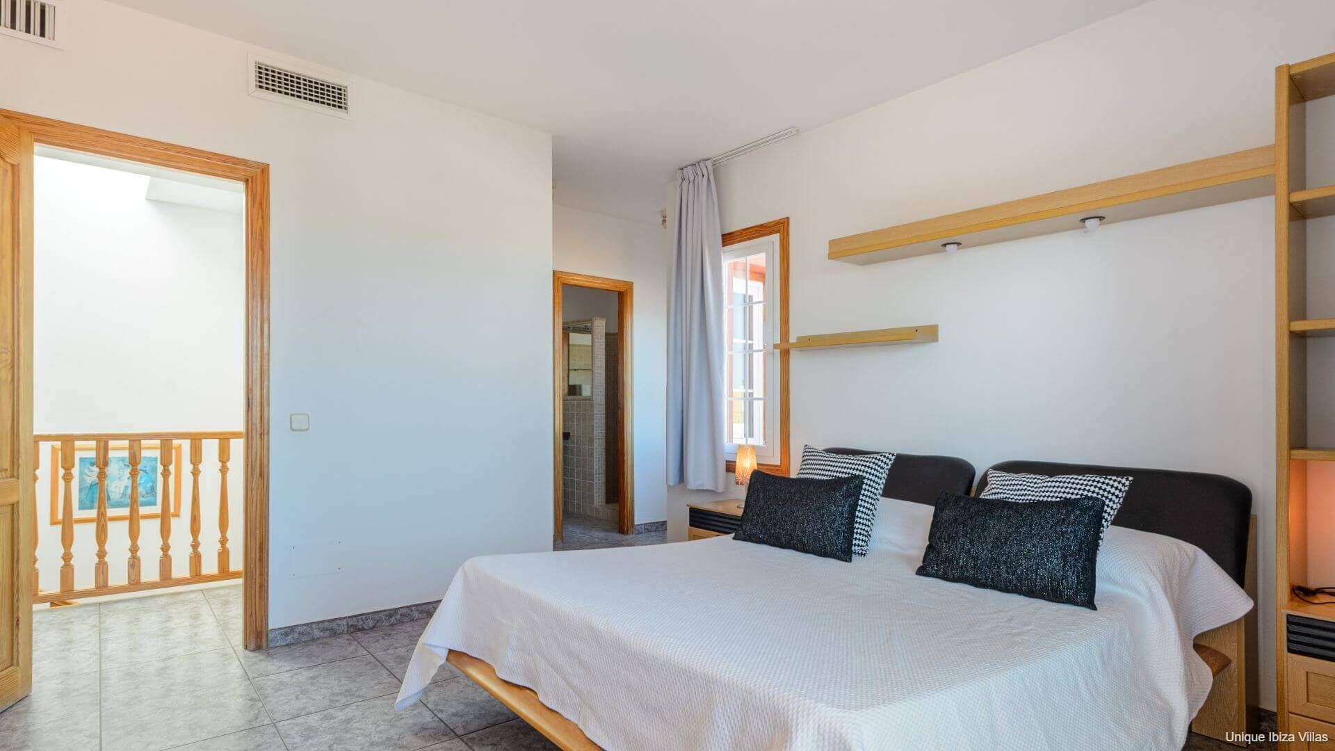 VILLA SA CARROCA - 5 Bedrooms - Sa Carroca Near Playa den Bossa/Ibiza Town