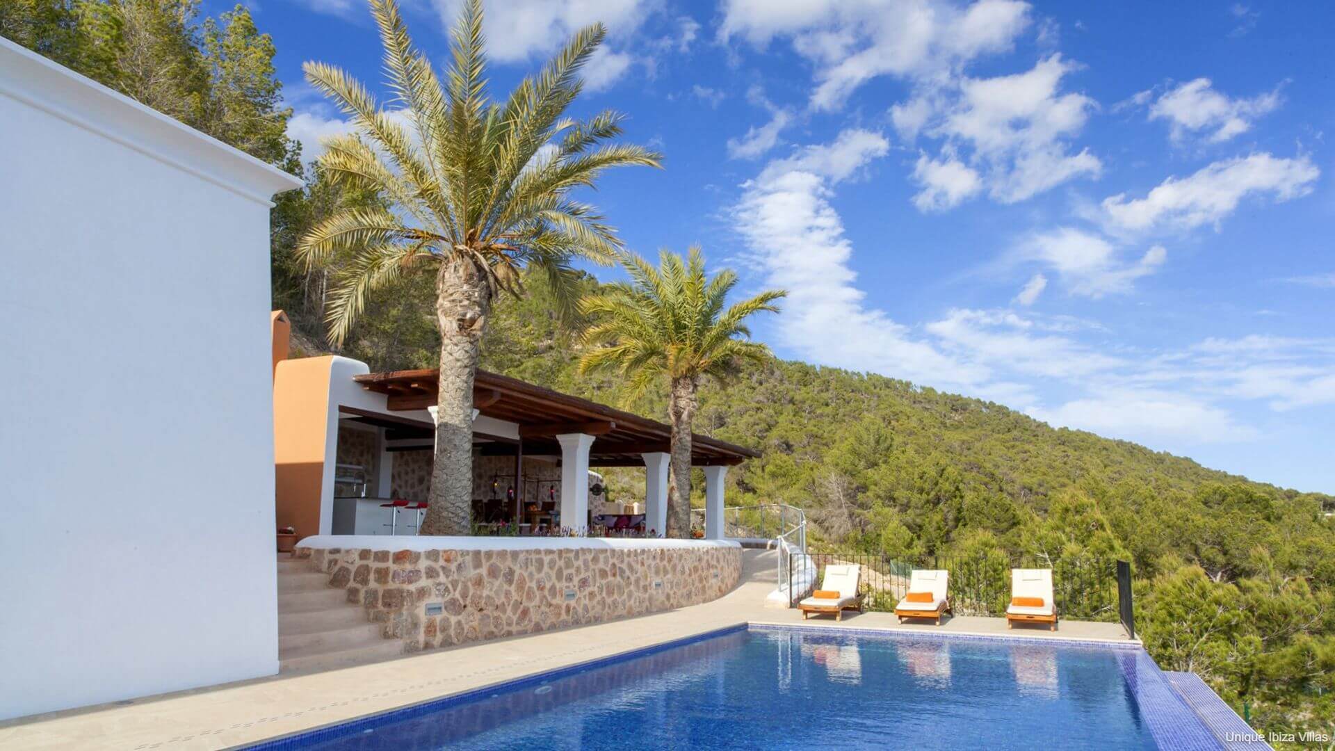VILLA MORNA - 5 Bedrooms - San Carlos/San Lorenzo (Rural) 