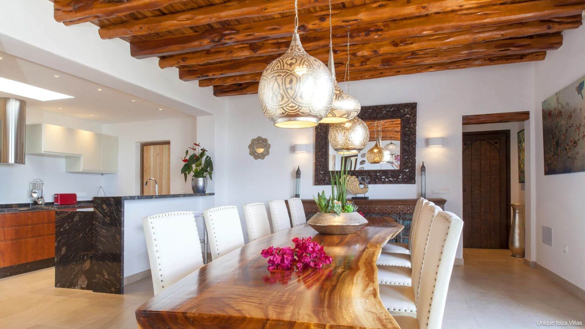 VILLA MORNA - 5 Bedrooms - San Carlos/San Lorenzo (Rural) 