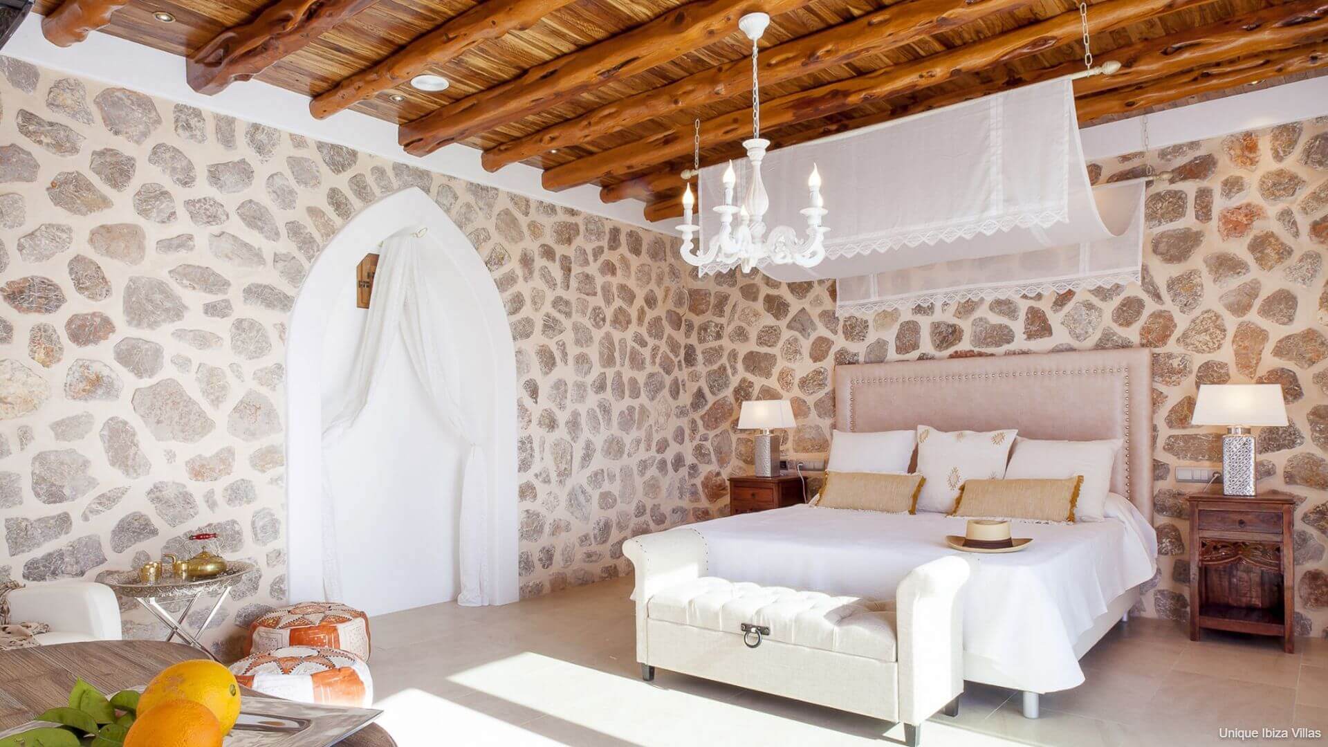 VILLA MORNA - 5 Bedrooms - San Carlos/San Lorenzo (Rural) 