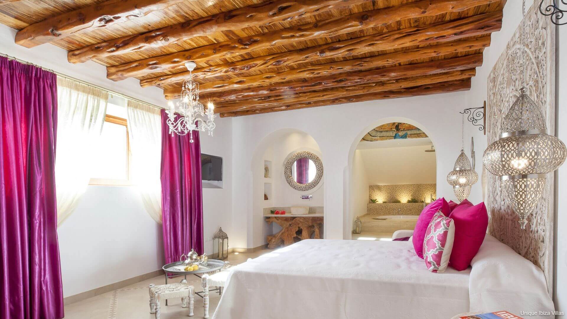 VILLA MORNA - 5 Bedrooms - San Carlos/San Lorenzo (Rural) 