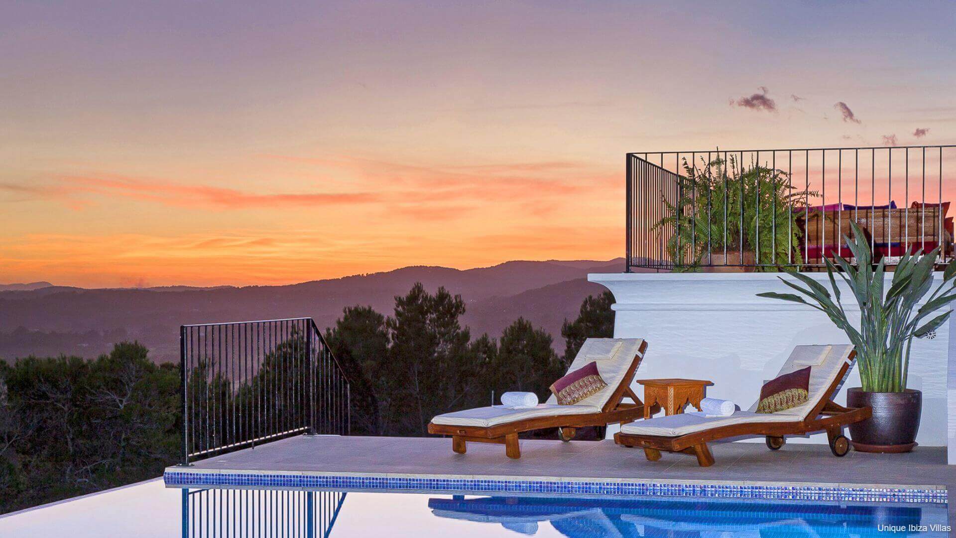 VILLA MORNA - 5 Bedrooms - San Carlos/San Lorenzo (Rural) 