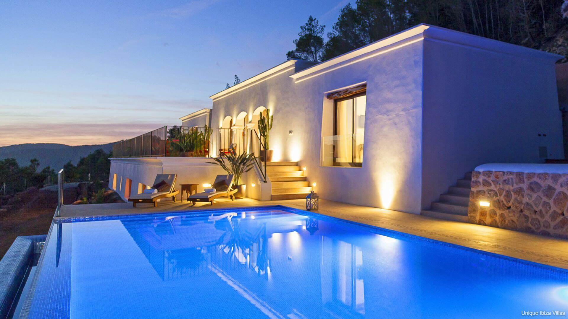 VILLA MORNA - 5 Bedrooms - San Carlos/San Lorenzo (Rural) 