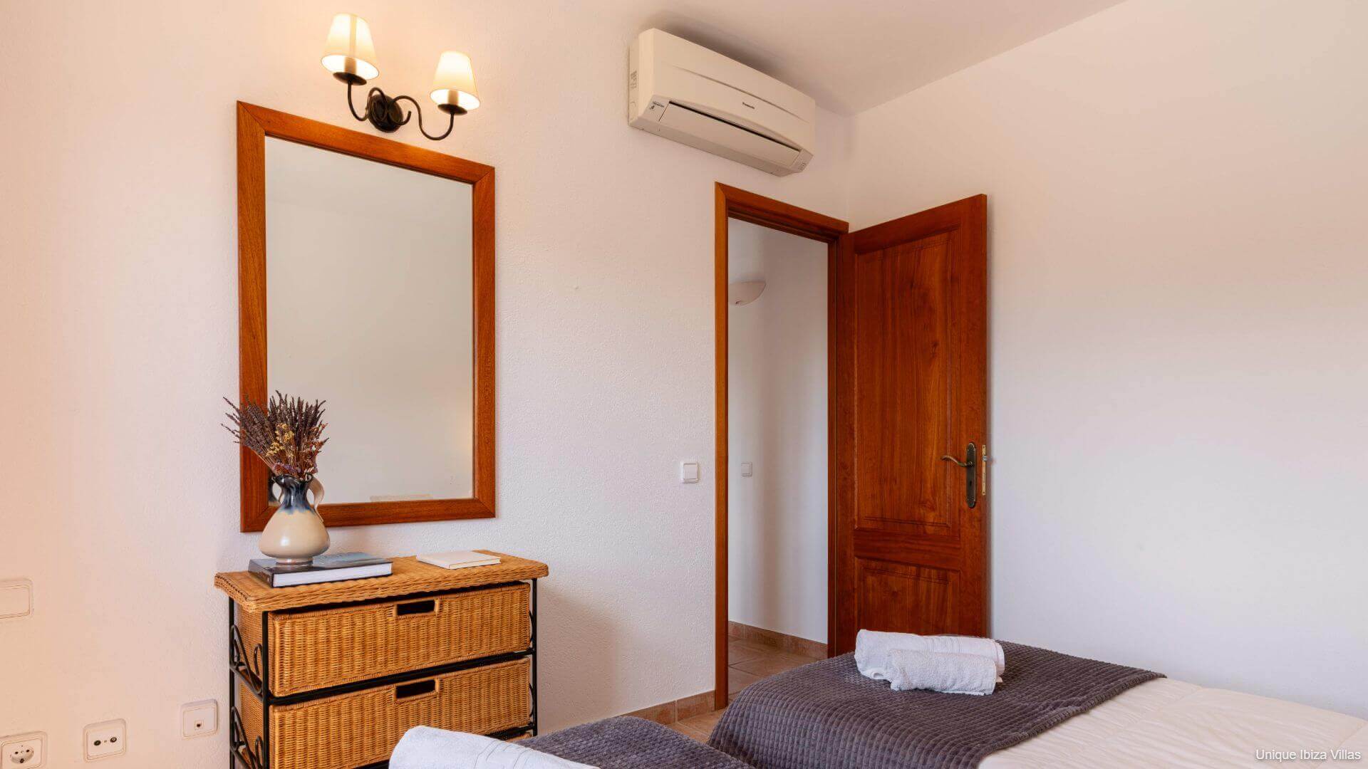 VILLA CAN PORTMANY - 3 Bedrooms - San Jose (Walk To Village)