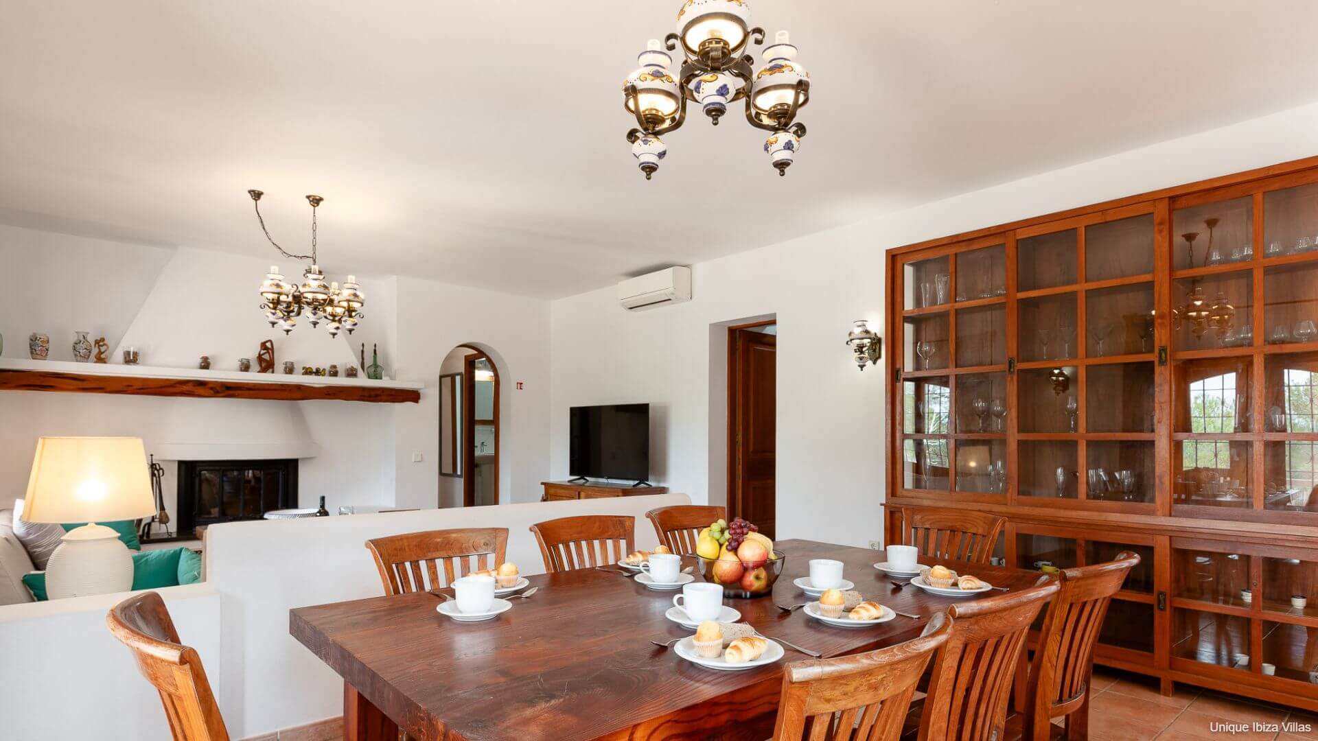 VILLA CAN BASSETES - 3 Bedrooms - Near Jesus/Ibiza Town 