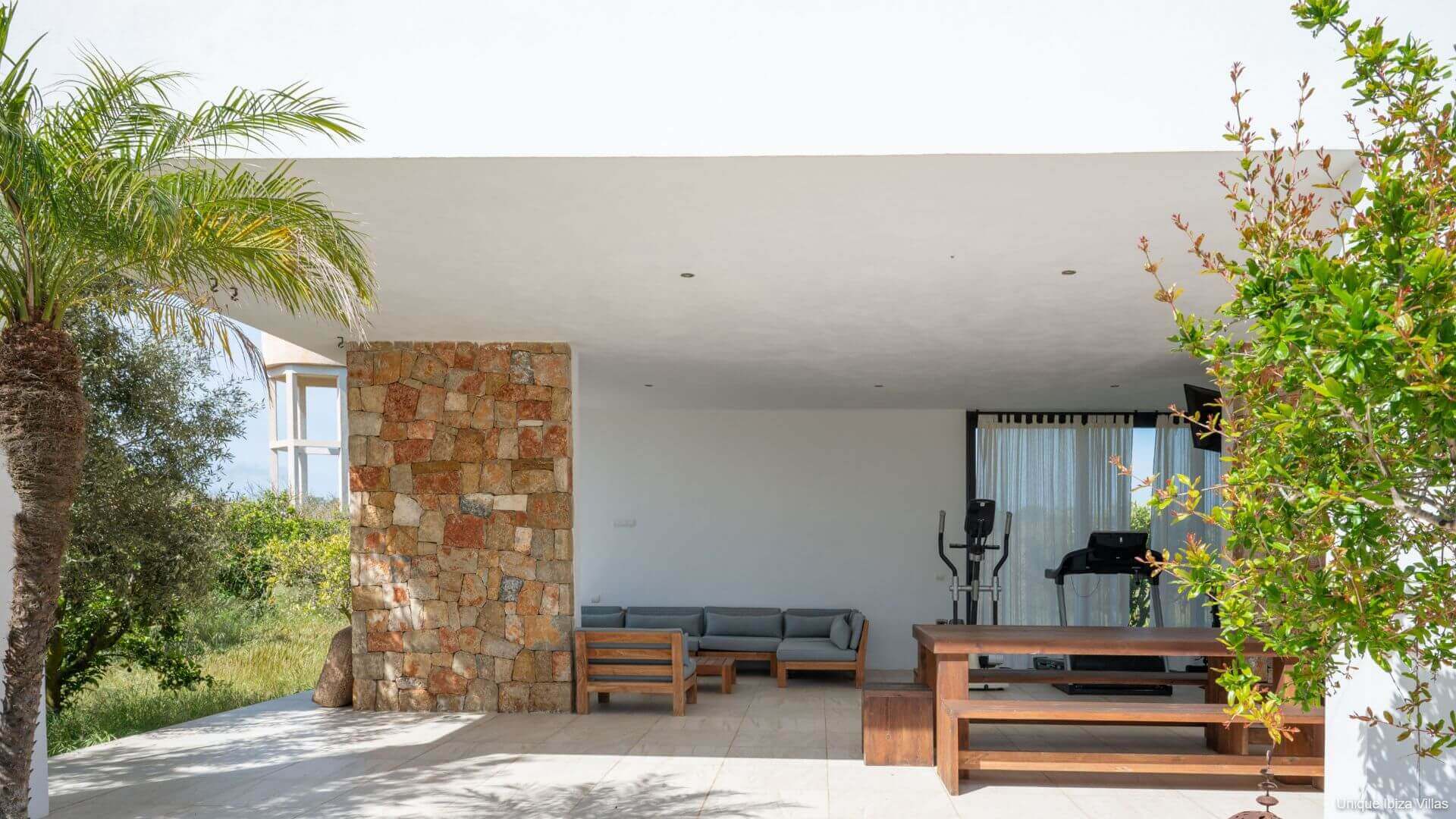 VILLA CAN COSMI - 4 Bedrooms - Es Canar/Cala Nova/Santa Eulalia (Walk To Beach) 