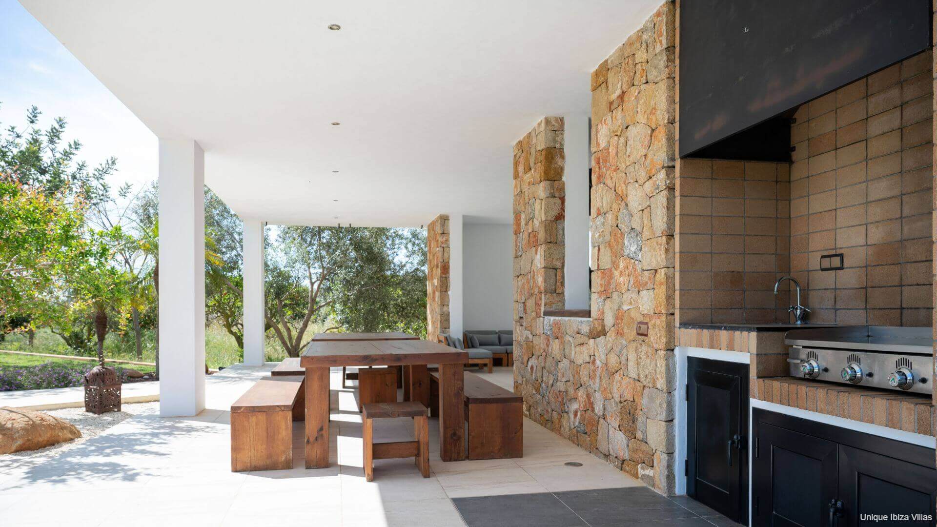 VILLA CAN COSMI - 4 Bedrooms - Es Canar/Cala Nova/Santa Eulalia (Walk To Beach) 