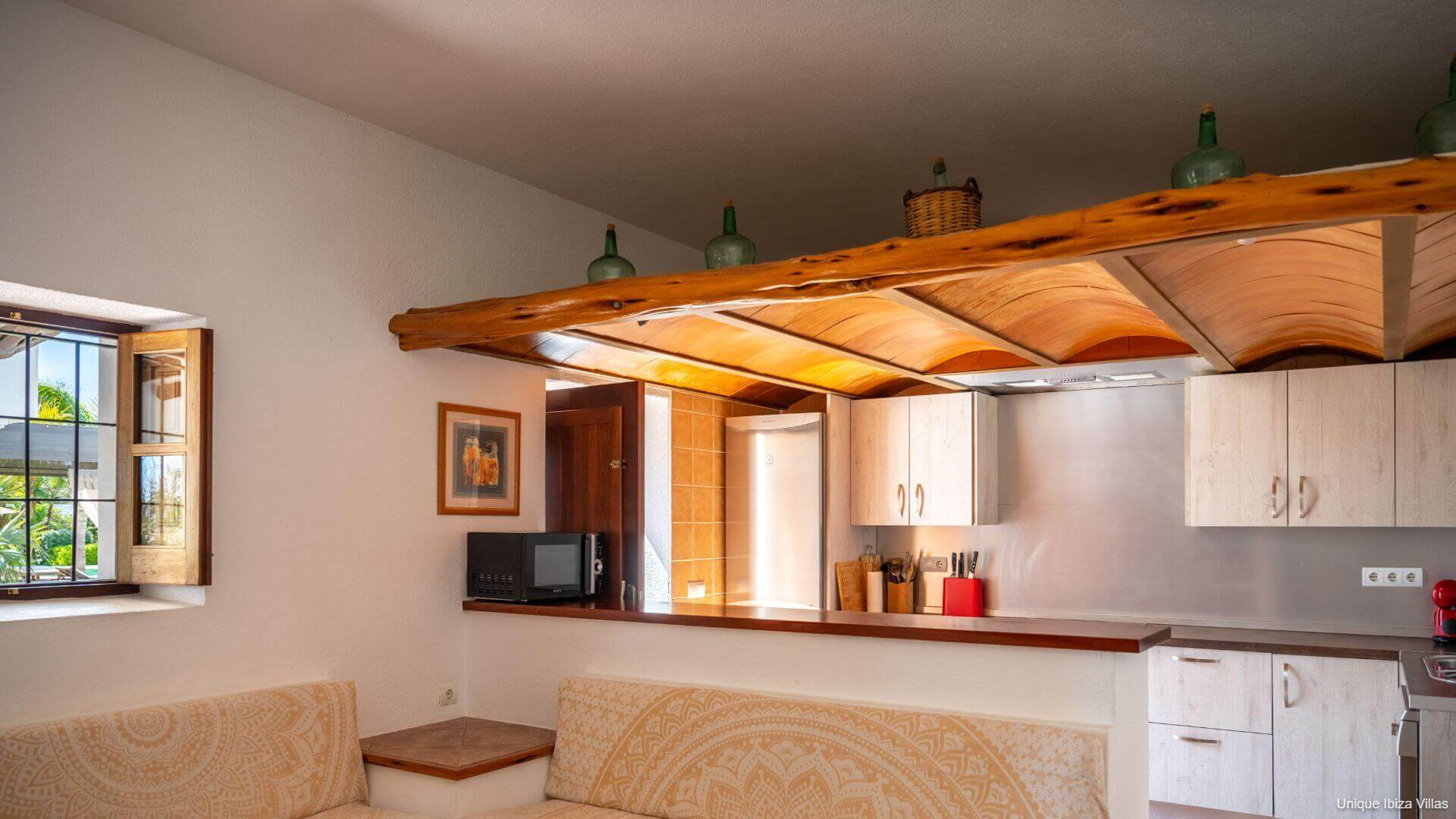 VILLA CAN COSMI - 4 Bedrooms - Es Canar/Cala Nova/Santa Eulalia (Walk To Beach) 