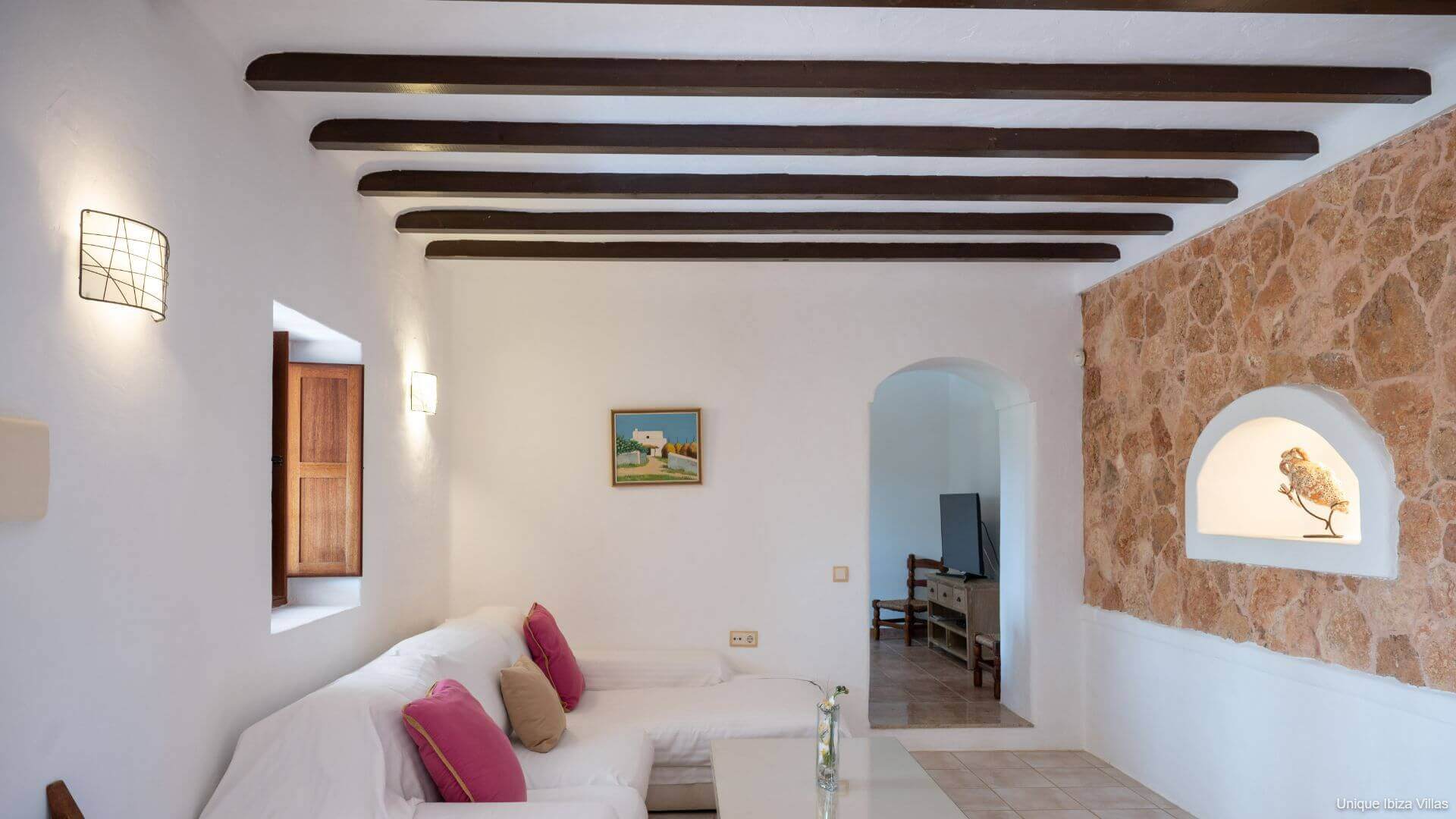 VILLA CAN COSMI - 4 Bedrooms - Es Canar/Cala Nova/Santa Eulalia (Walk To Beach) 