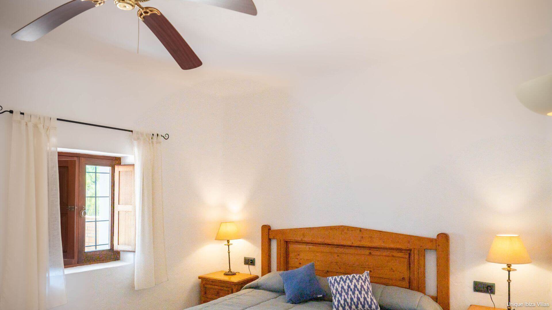 VILLA CAN COSMI - 4 Bedrooms - Es Canar/Cala Nova/Santa Eulalia (Walk To Beach) 