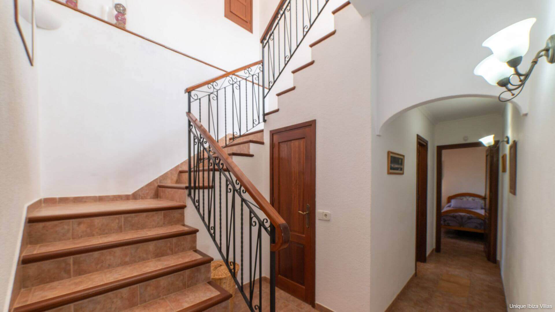 VILLA CAN COSMI - 4 Bedrooms - Es Canar/Cala Nova/Santa Eulalia (Walk To Beach) 