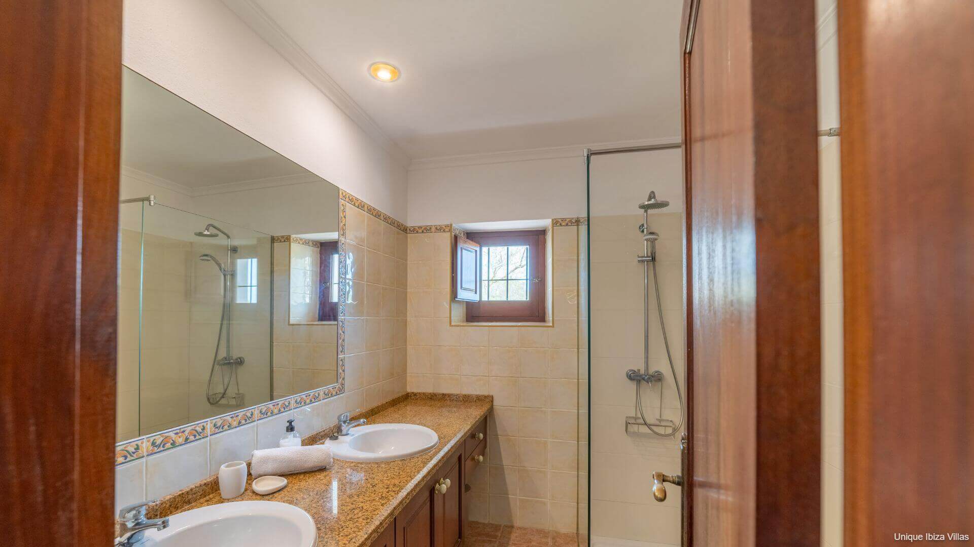 VILLA CAN COSMI - 4 Bedrooms - Es Canar/Cala Nova/Santa Eulalia (Walk To Beach) 
