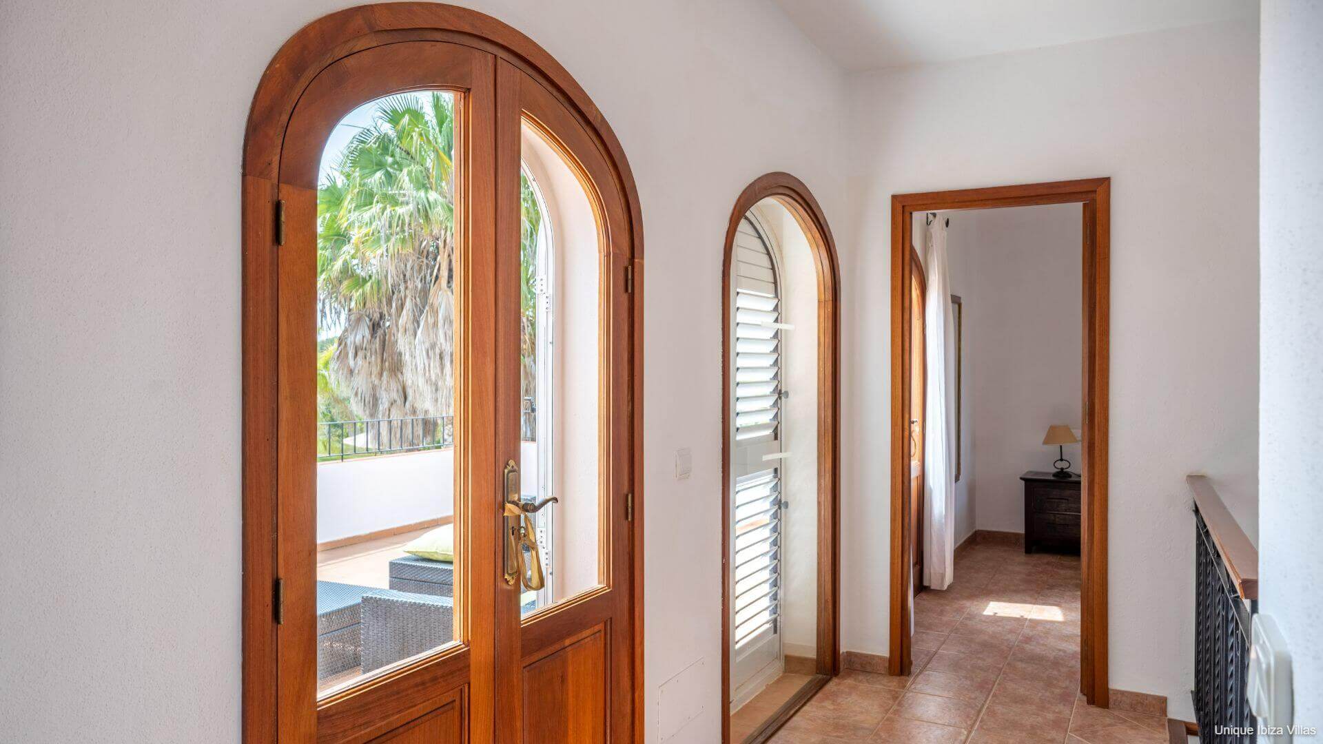 VILLA CAN COSMI - 4 Bedrooms - Es Canar/Cala Nova/Santa Eulalia (Walk To Beach) 