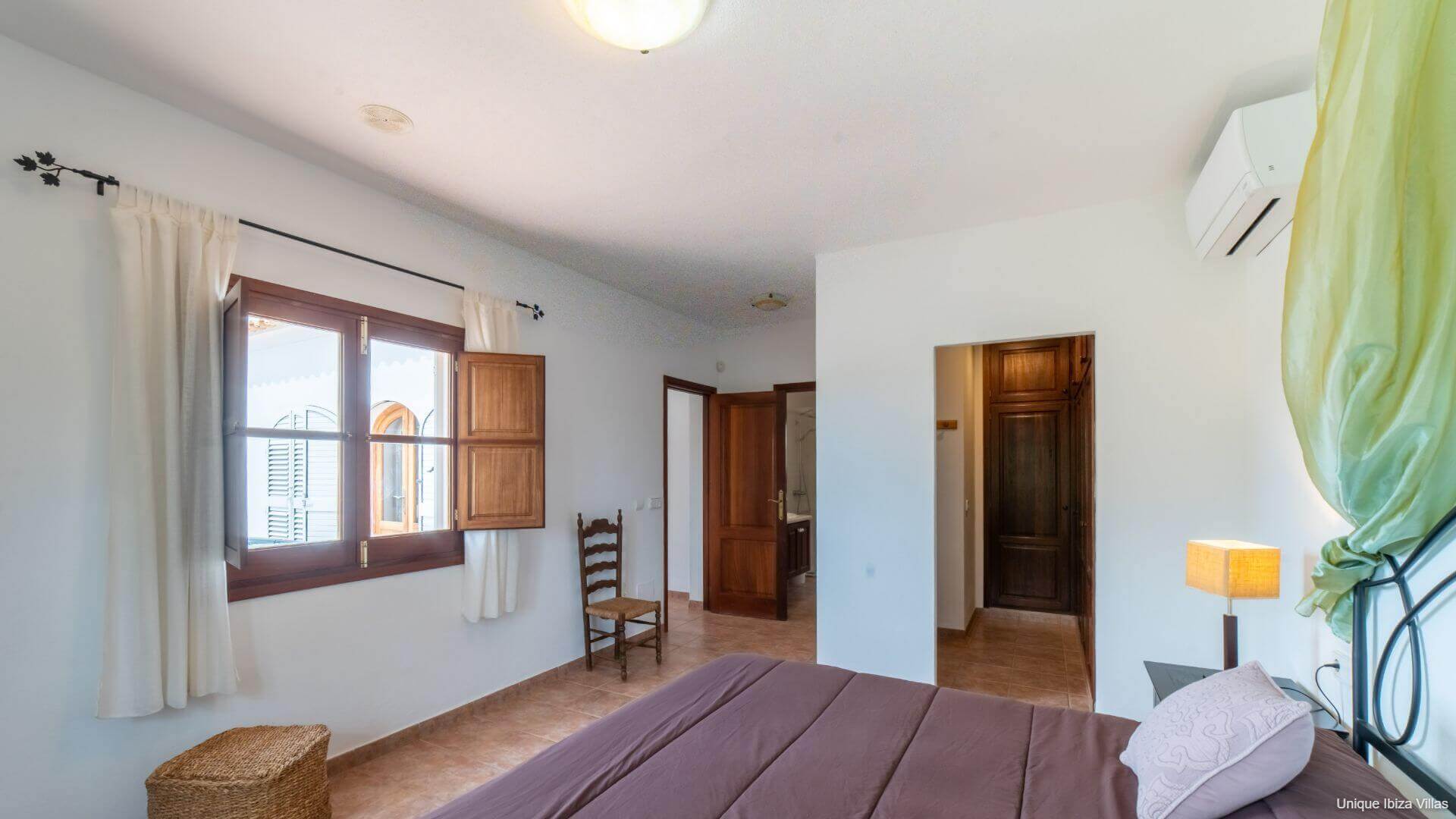 VILLA CAN COSMI - 4 Bedrooms - Es Canar/Cala Nova/Santa Eulalia (Walk To Beach) 