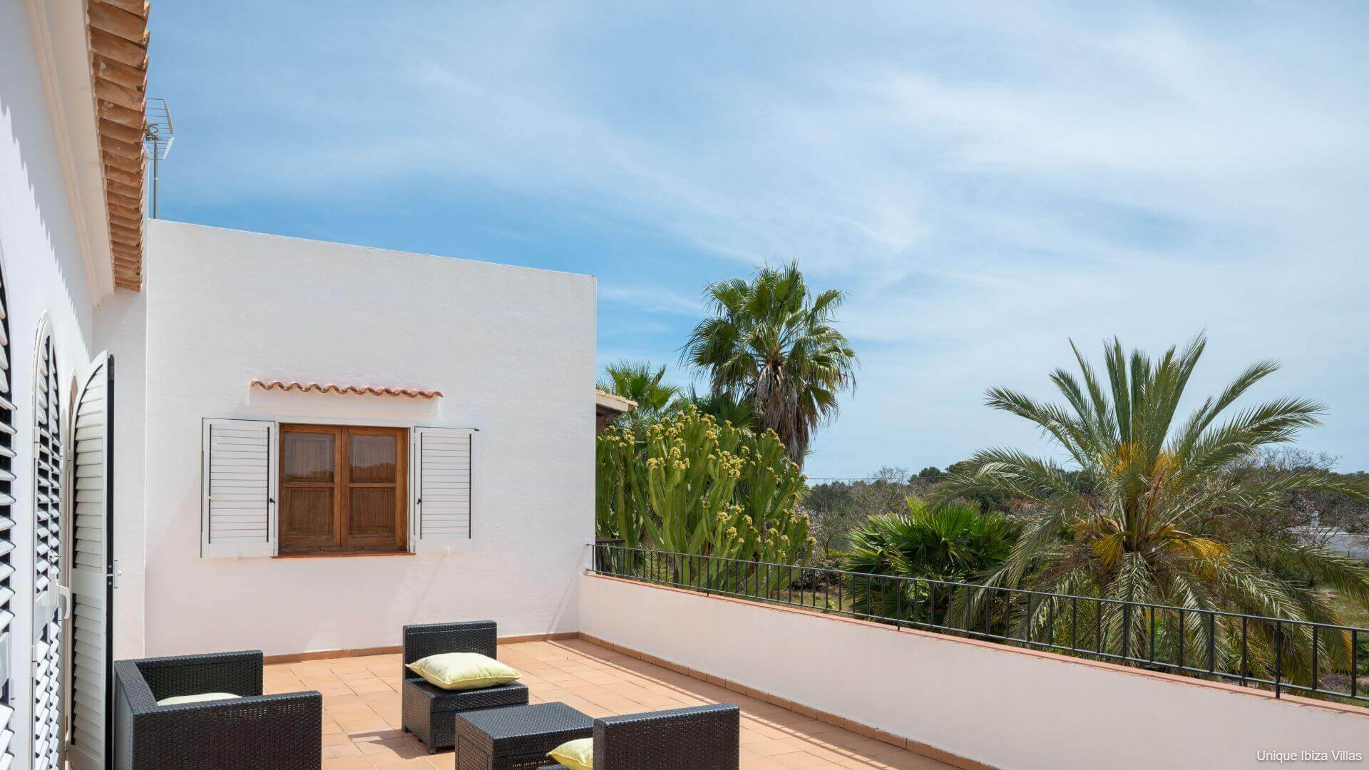 VILLA CAN COSMI - 4 Bedrooms - Es Canar/Cala Nova/Santa Eulalia (Walk To Beach) 