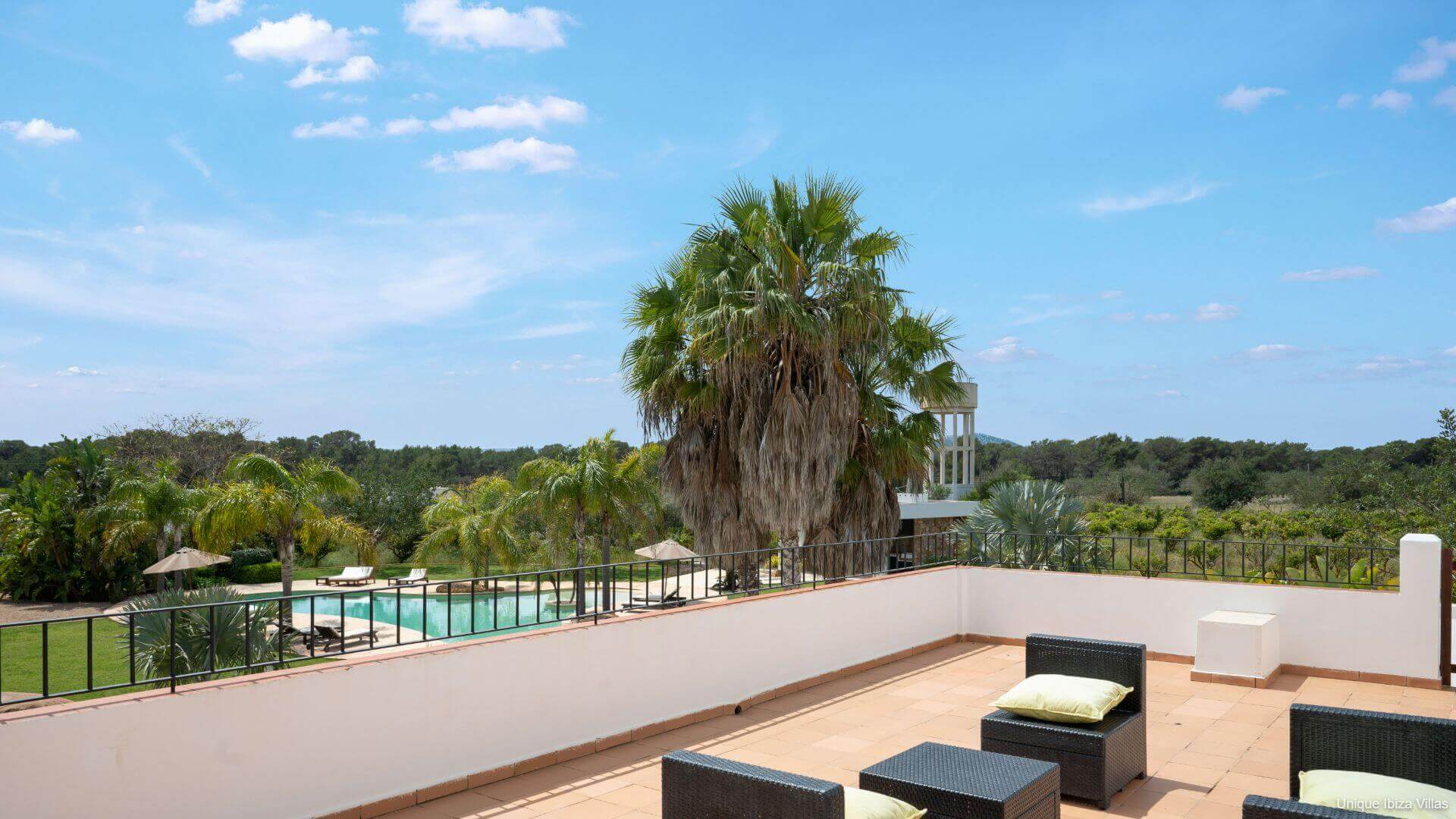 VILLA CAN COSMI - 4 Bedrooms - Es Canar/Cala Nova/Santa Eulalia (Walk To Beach) 
