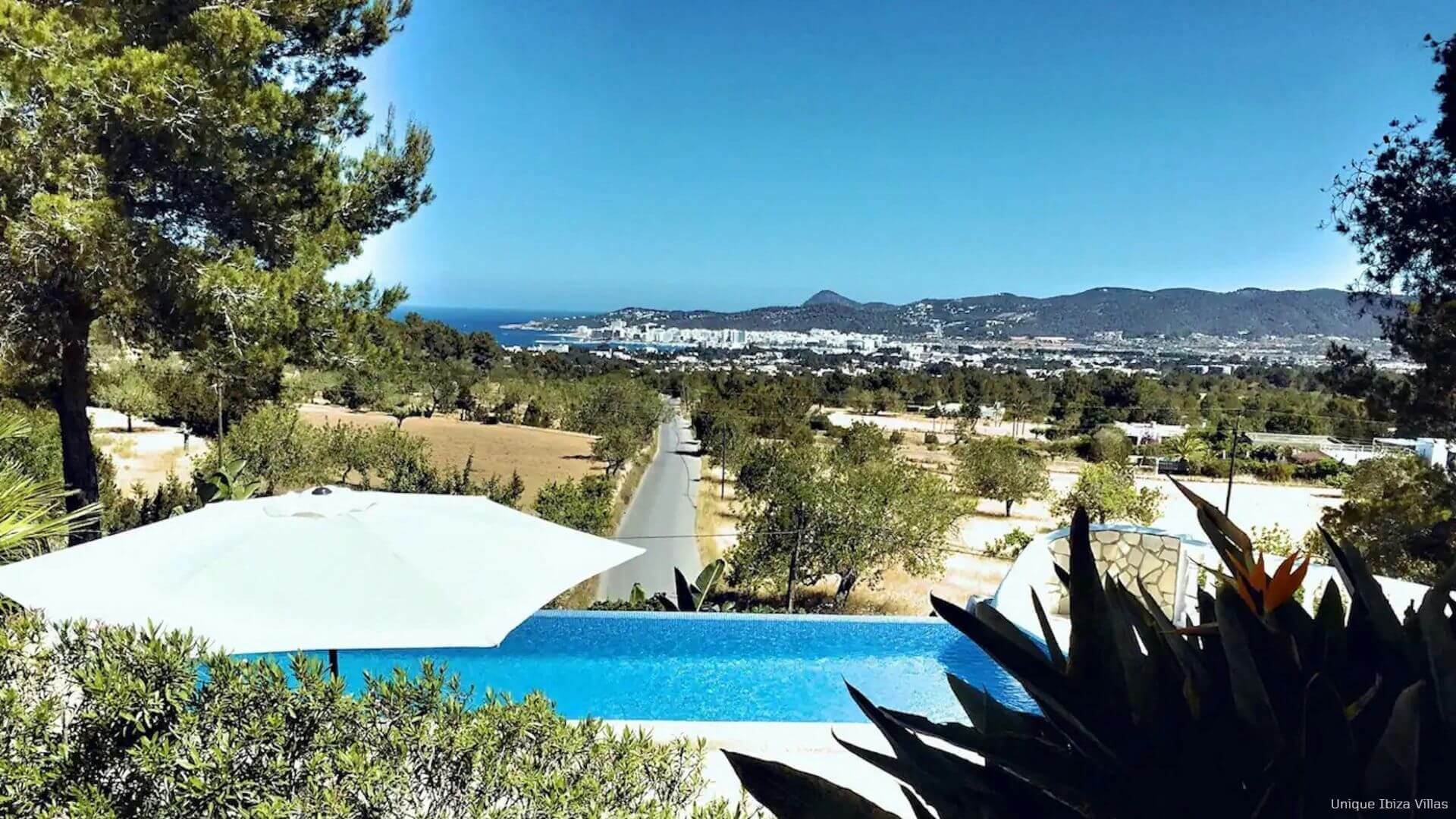 VILLA CEREZA - 5 Bedrooms - San Antonio/San Agustin