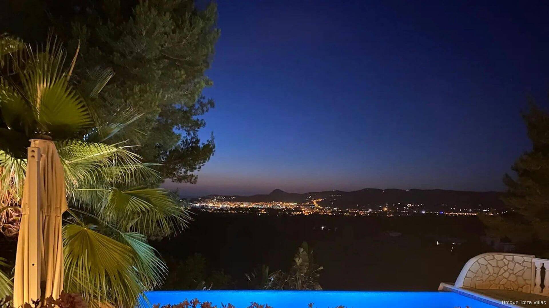 VILLA CEREZA - 5 Bedrooms - San Antonio/San Agustin