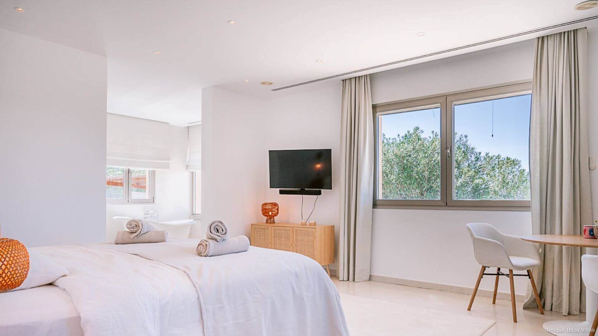 VILLA CAN TIERRA - 6 Bedrooms - Santa Gertrudis