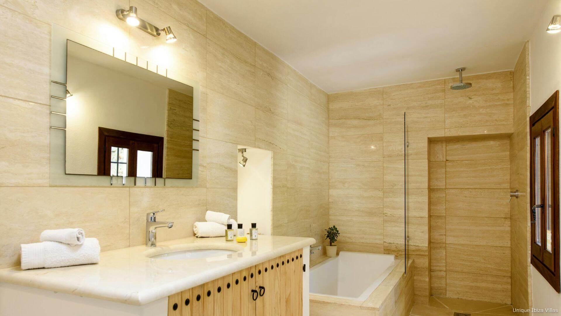 FINCA BONITO - 4 Bedrooms - Santa Gertrudis/San Lorenzo/Santa Eulalia