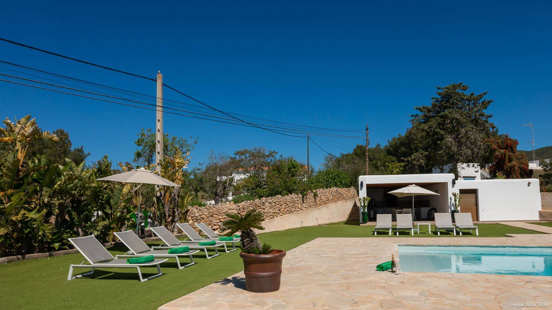 VILLA CAN BLAI - 3 Bedrooms - Santa Eulalia (Walk To Beach)