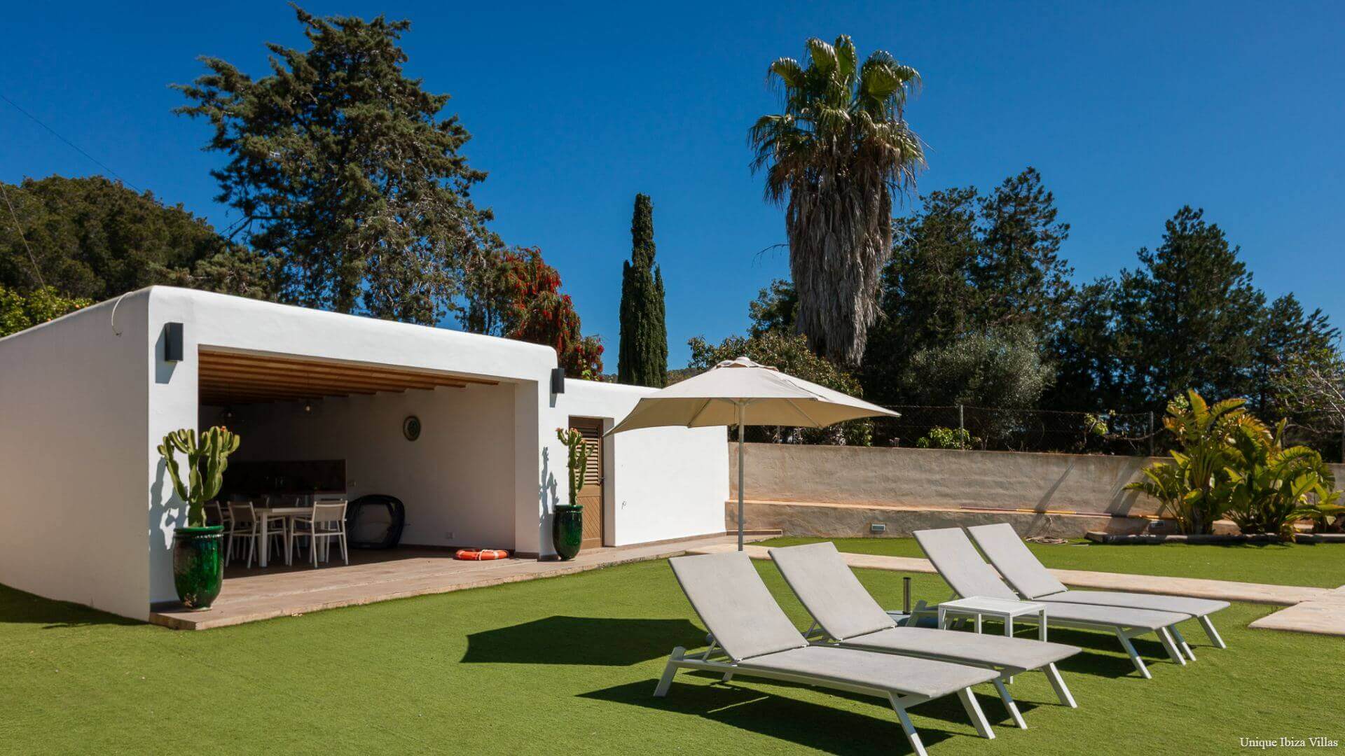 VILLA CAN BLAI - 3 Bedrooms - Santa Eulalia (Walk To Beach)