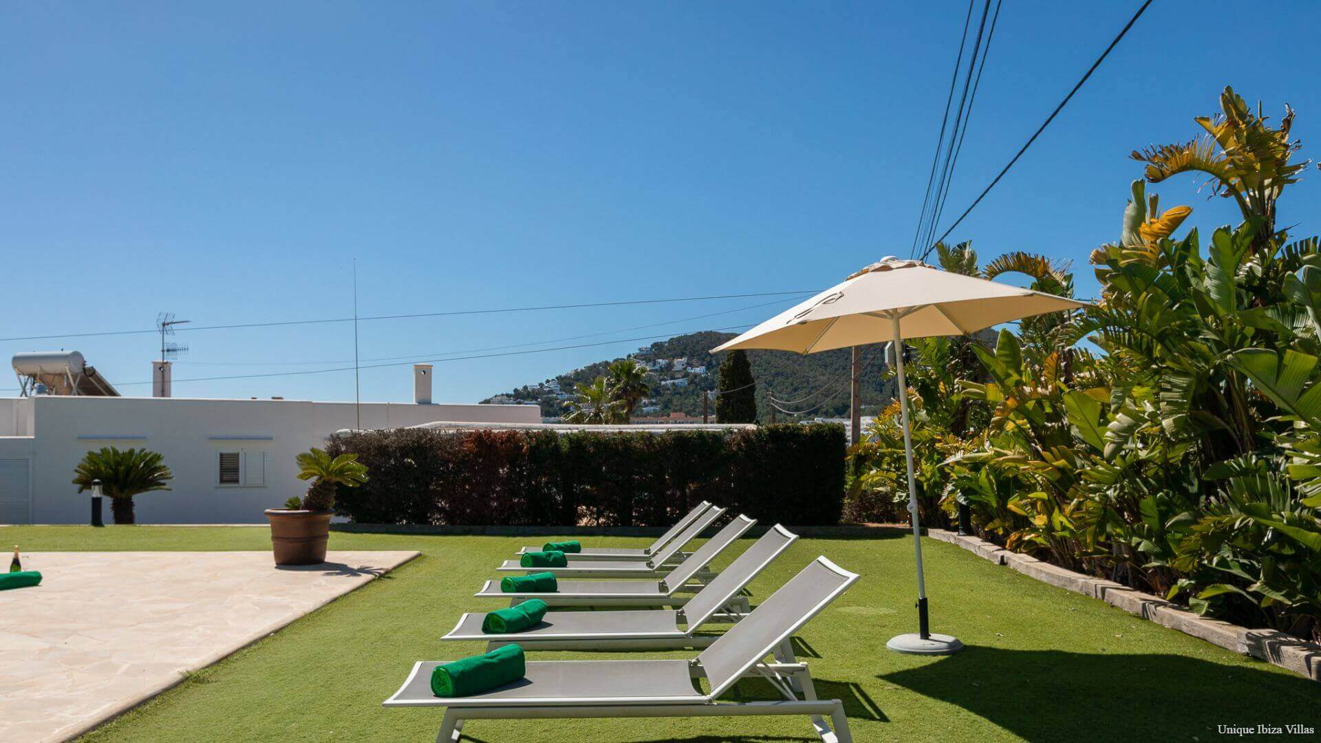 VILLA CAN BLAI - 3 Bedrooms - Santa Eulalia (Walk To Beach)