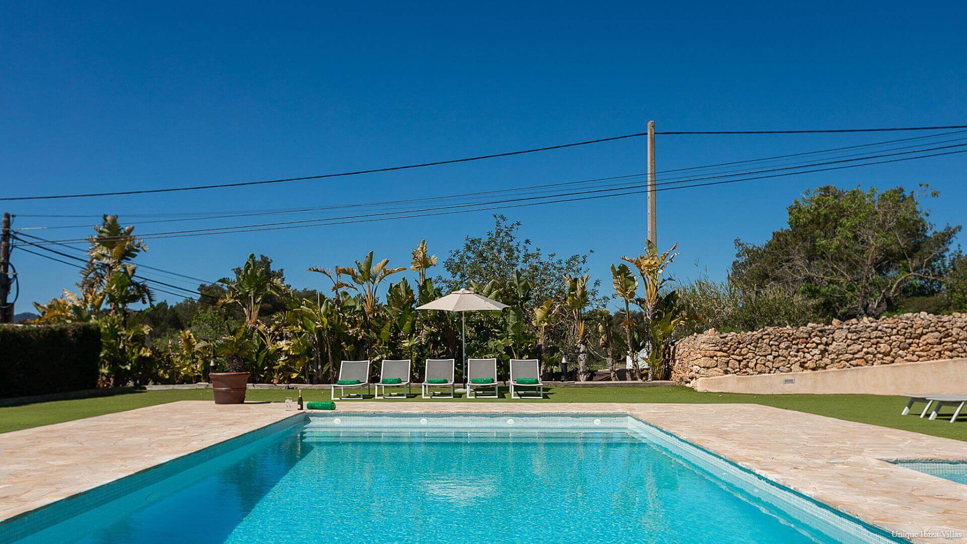 VILLA CAN BLAI - 3 Bedrooms - Santa Eulalia (Walk To Beach)