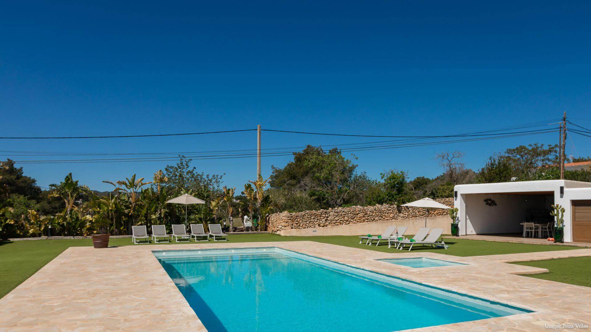 VILLA CAN BLAI - 3 Bedrooms - Santa Eulalia (Walk To Beach)