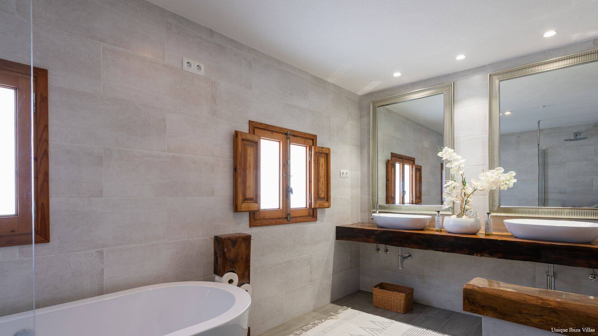 VILLA CAN TORRES - 3 Bedrooms - Santa Eulalia/Cala Llonga 
