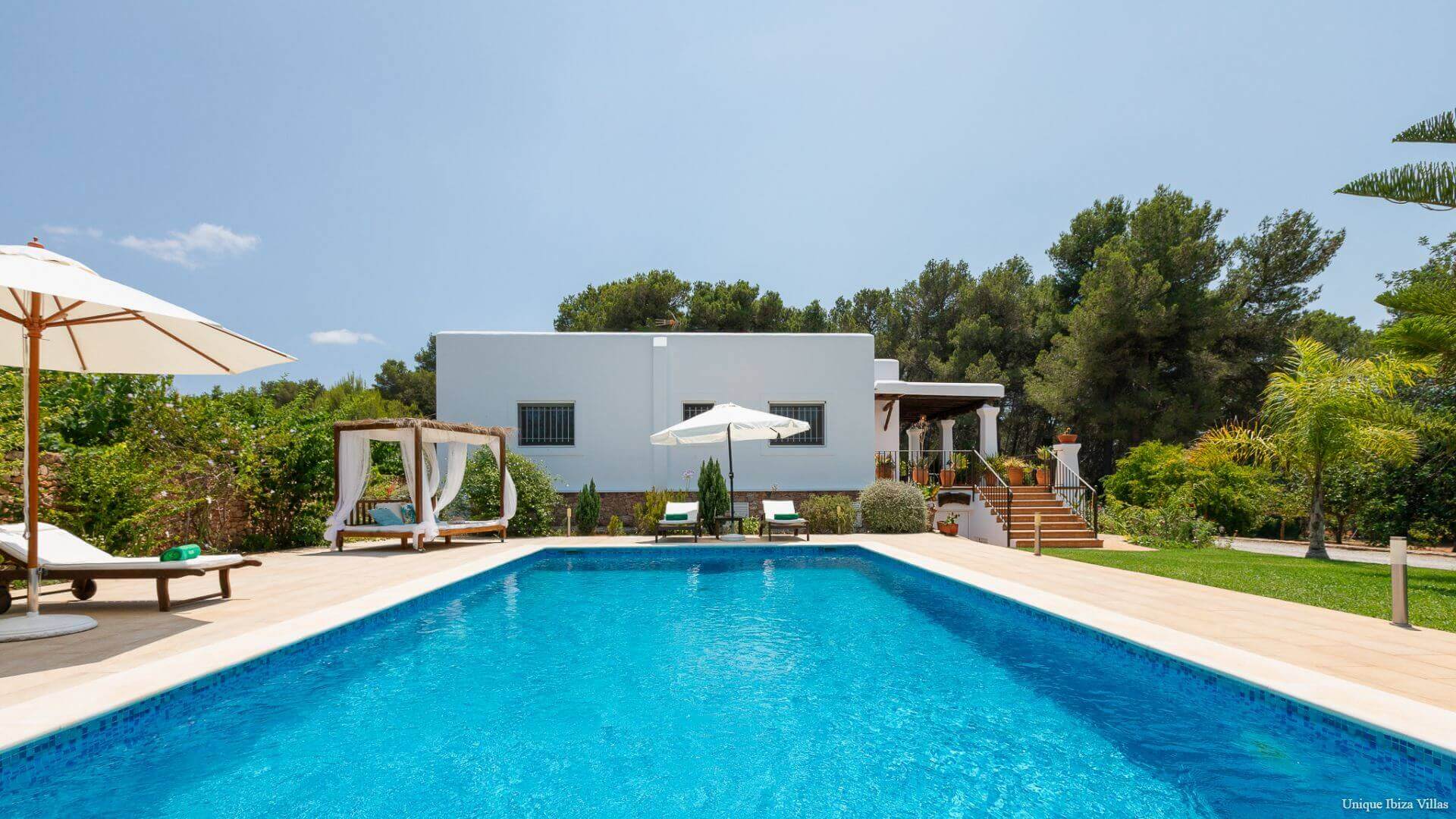 VILLA CURREU III - 4 Bedrooms - Santa Gertrudis (Walk To Village)
