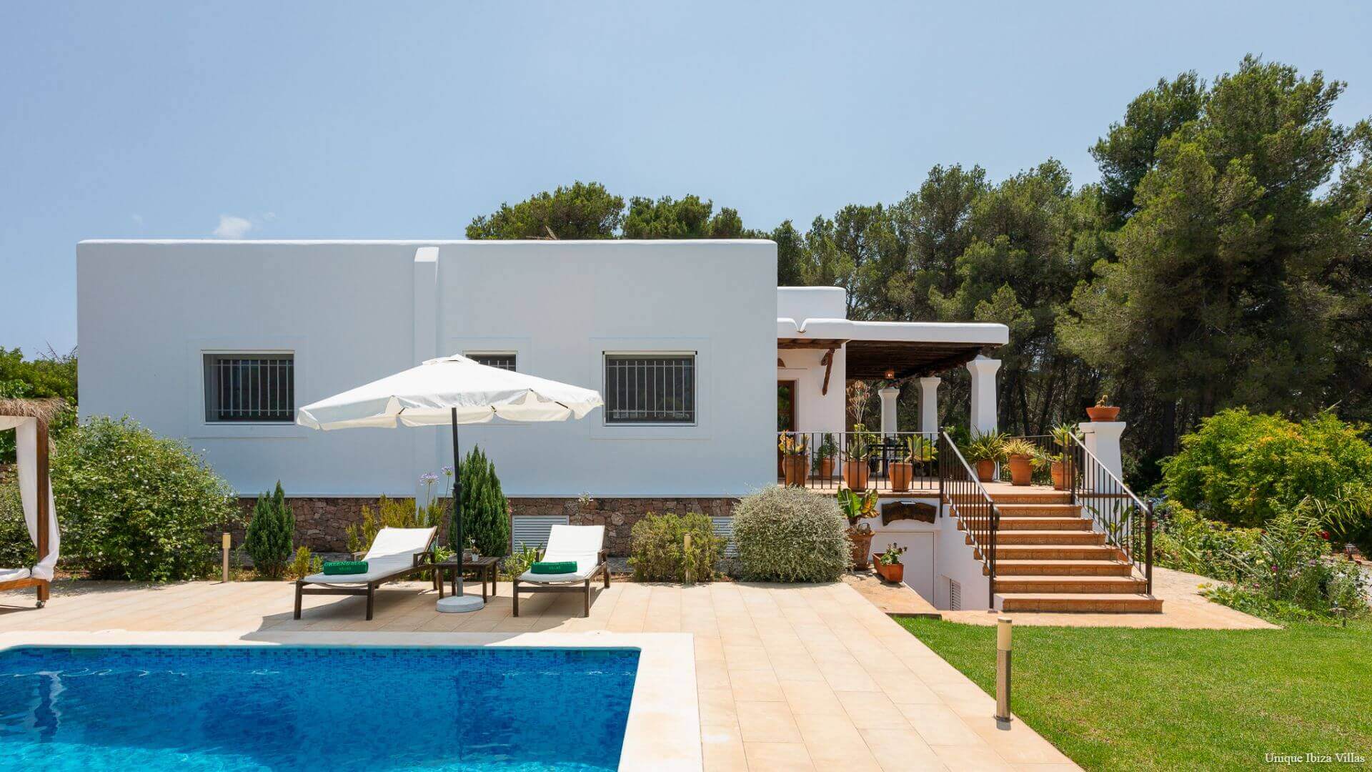 VILLA CURREU III - 4 Bedrooms - Santa Gertrudis (Walk To Village)