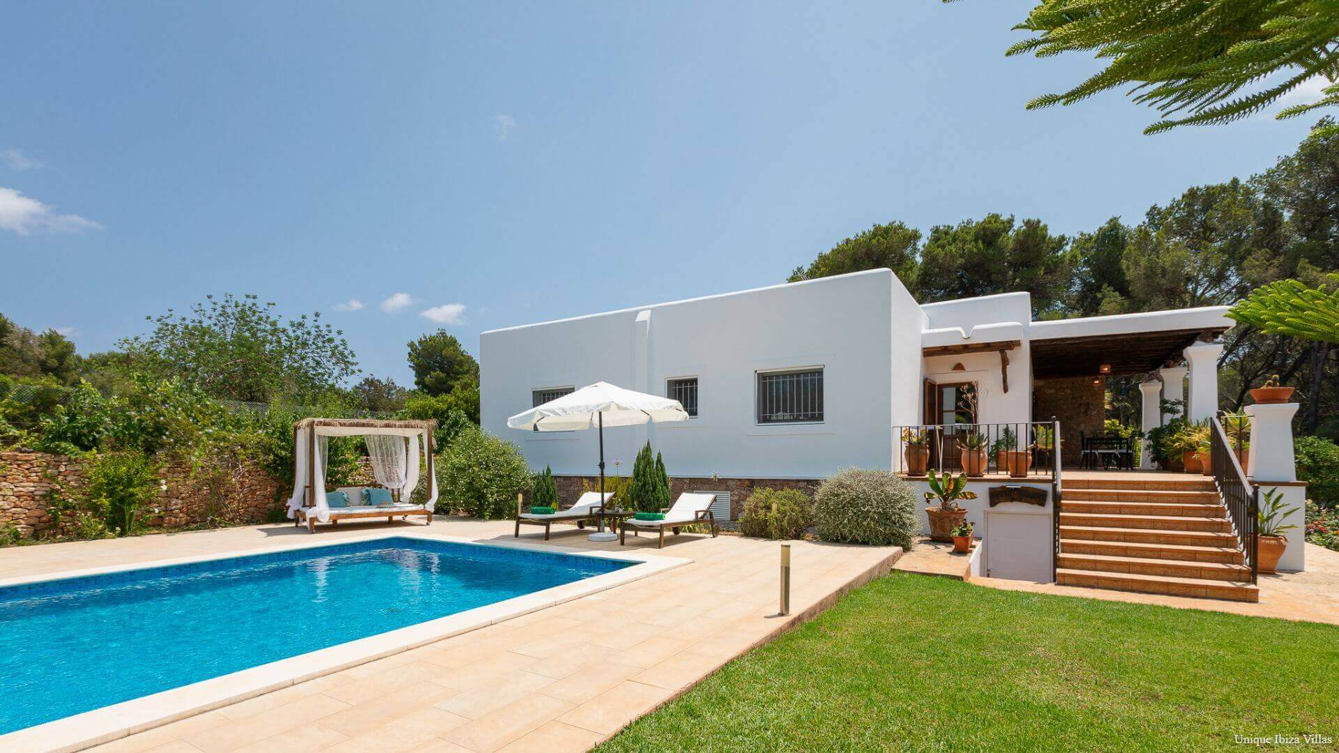 VILLA CURREU III - 4 Bedrooms - Santa Gertrudis (Walk To Village)